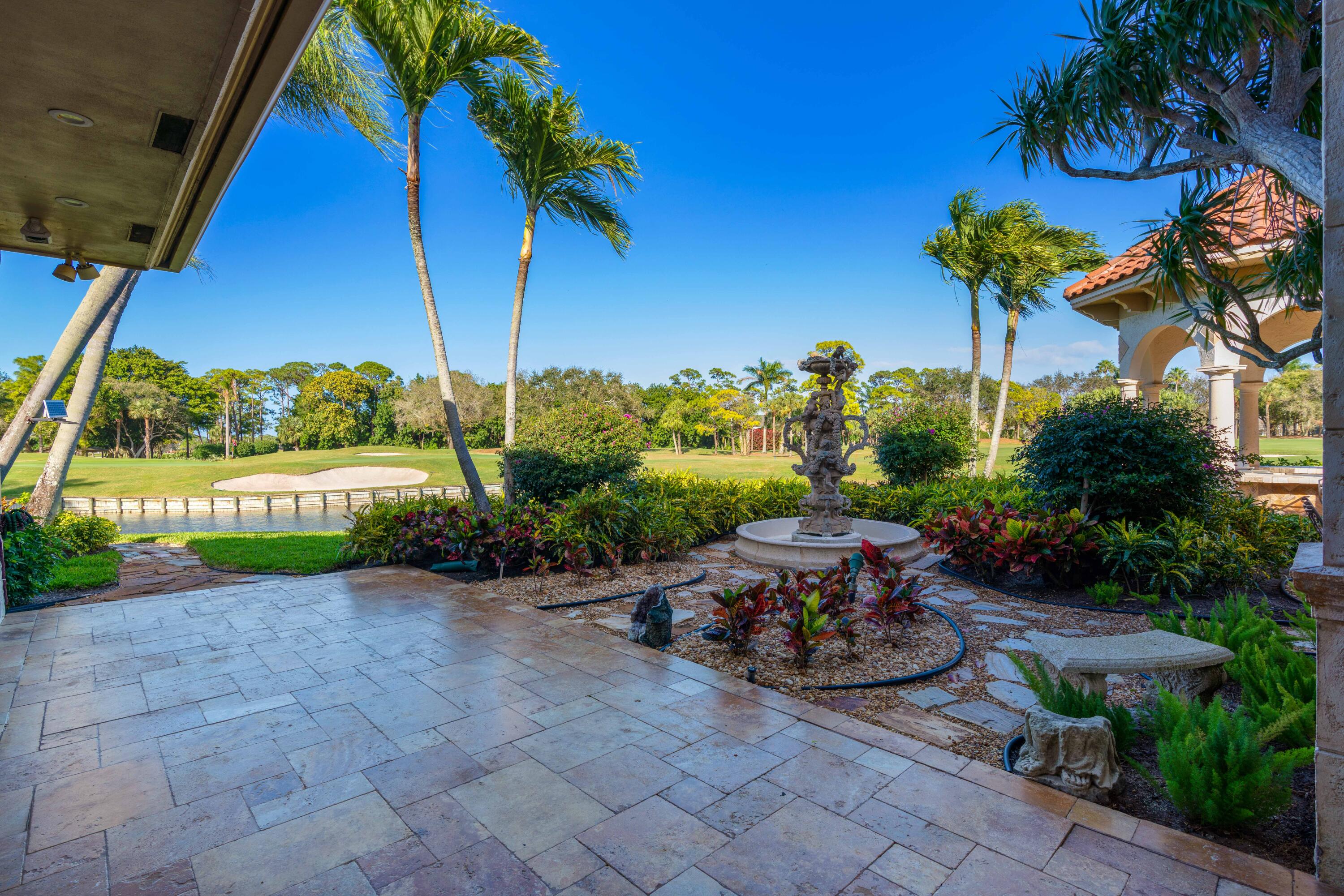 FRENCHMANS CREEK - Residential