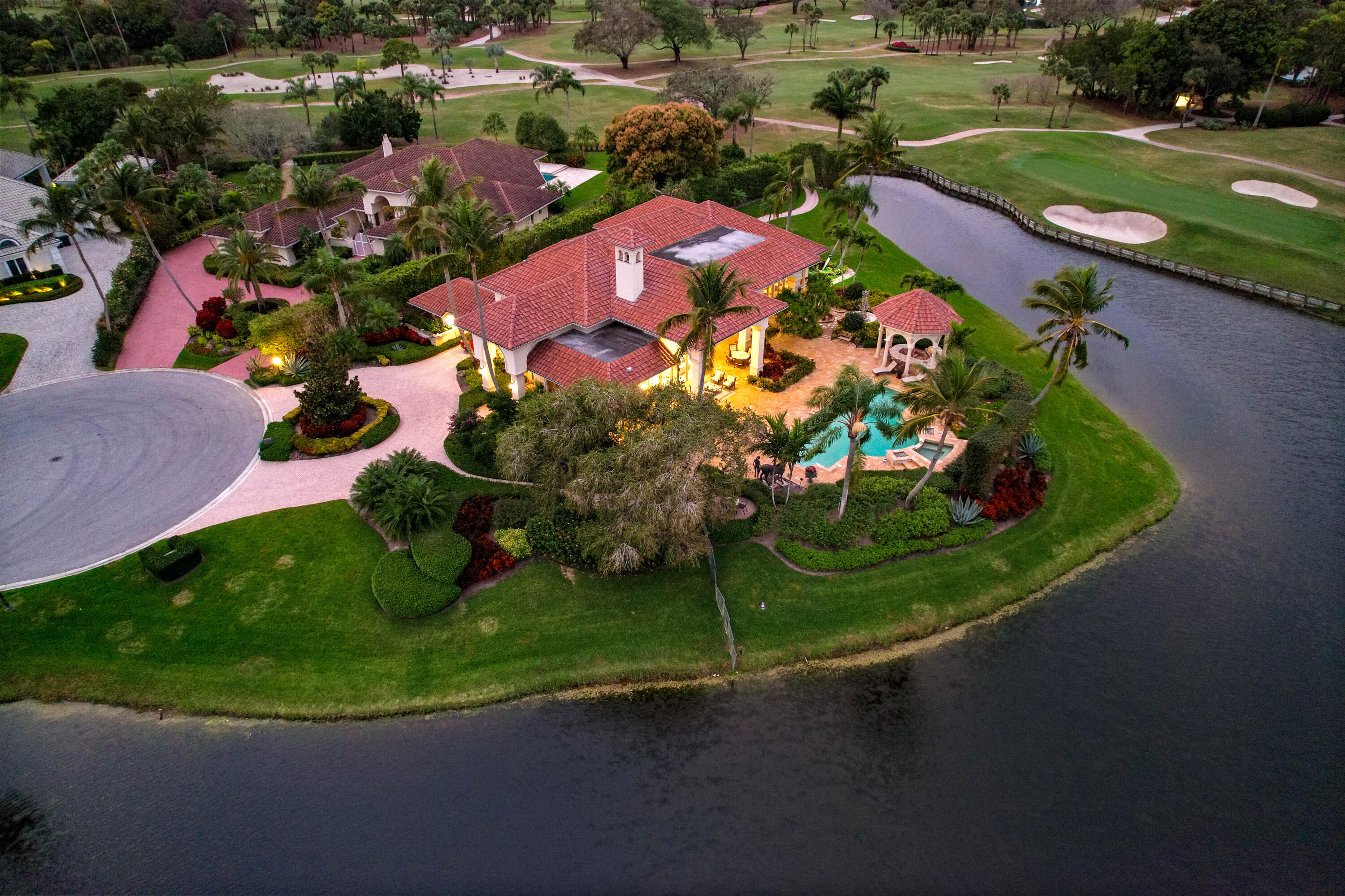 FRENCHMANS CREEK - Residential