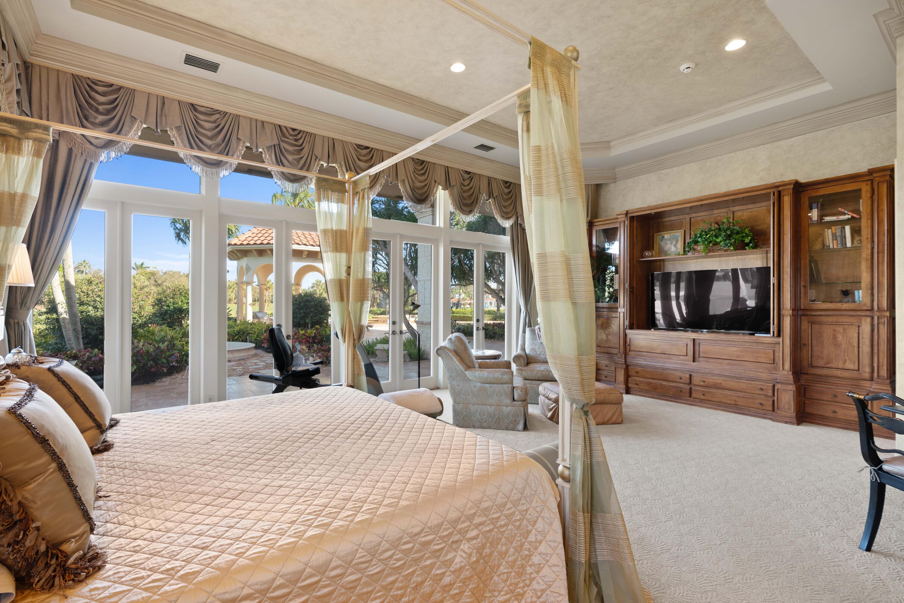 FRENCHMANS CREEK - Residential