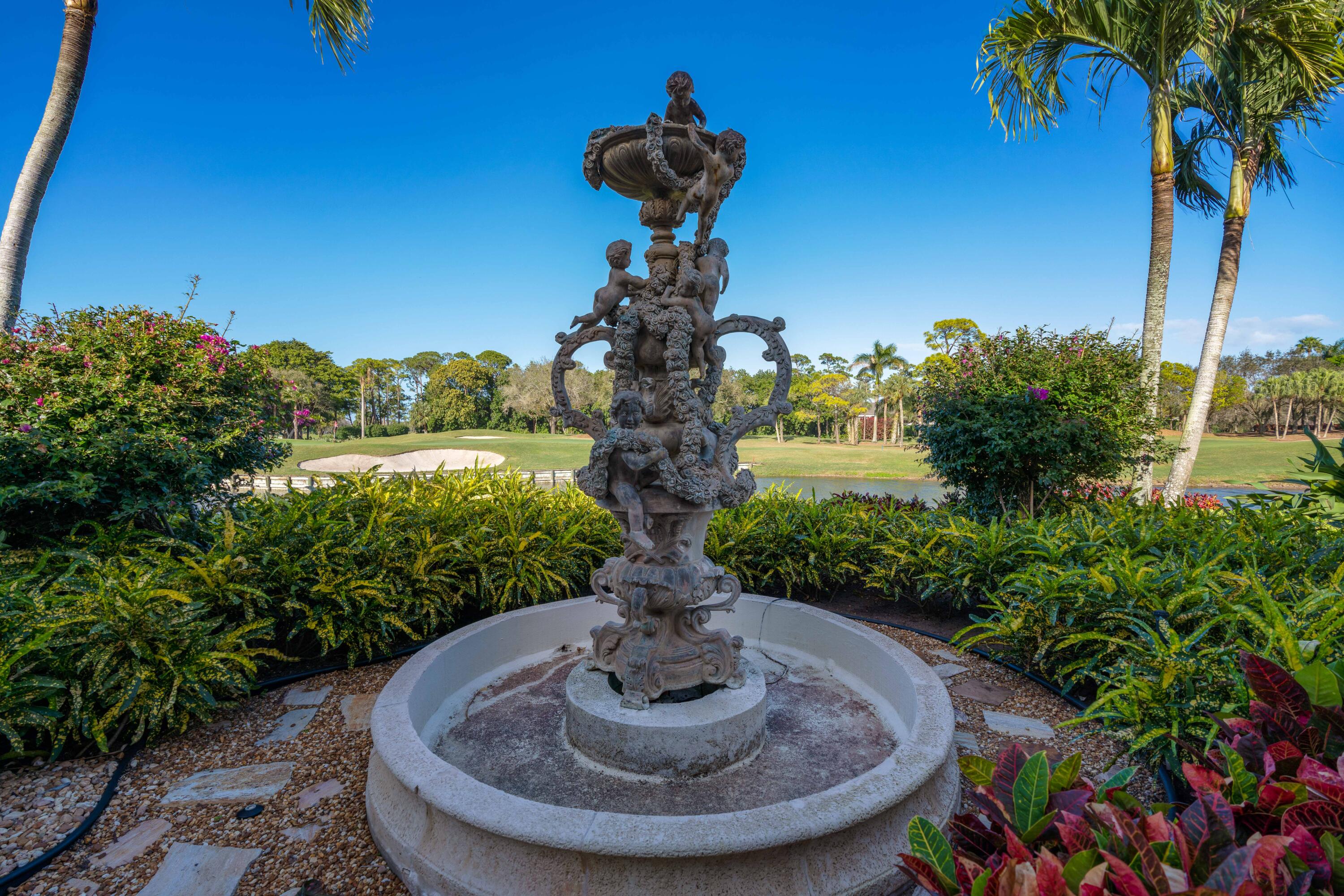 FRENCHMANS CREEK - Residential