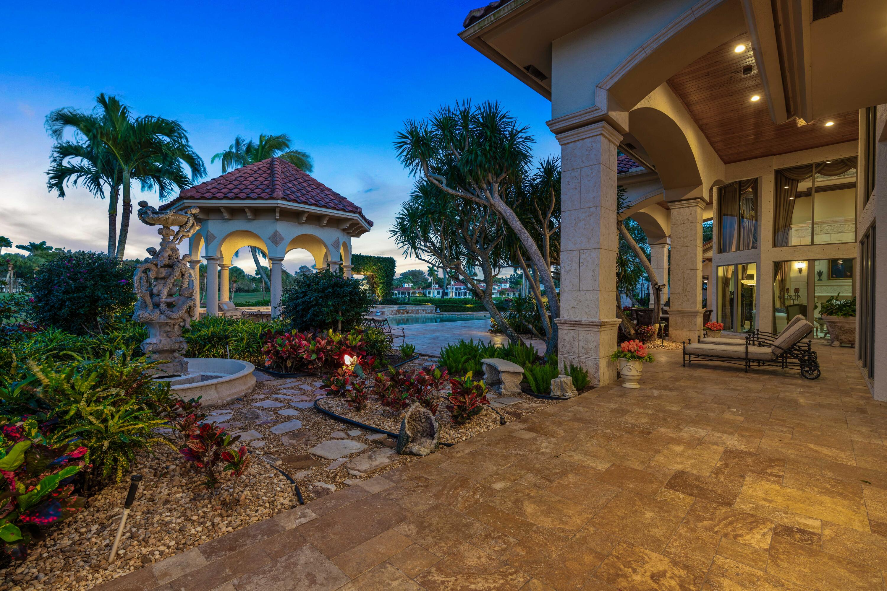 FRENCHMANS CREEK - Residential