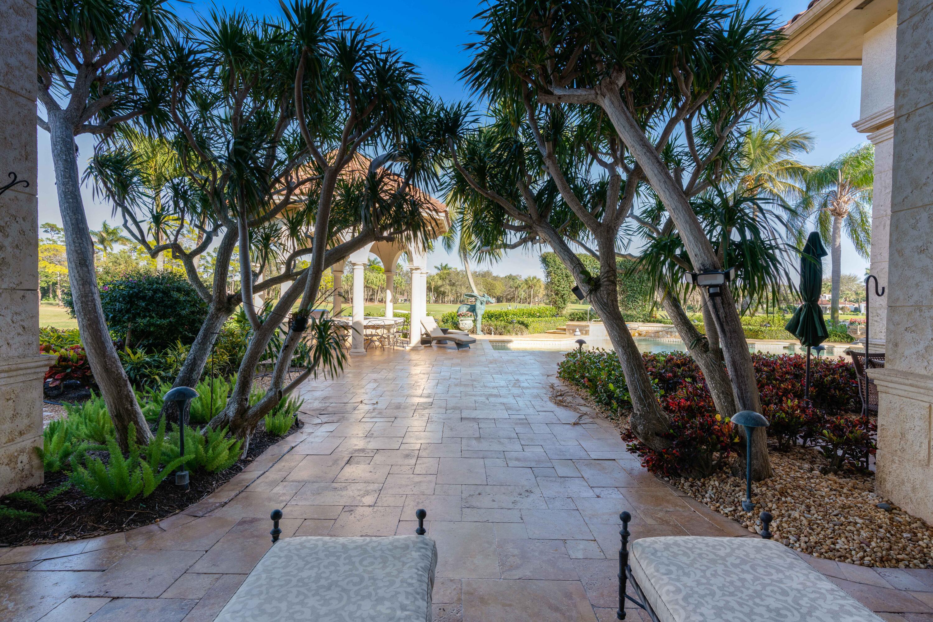 FRENCHMANS CREEK - Residential