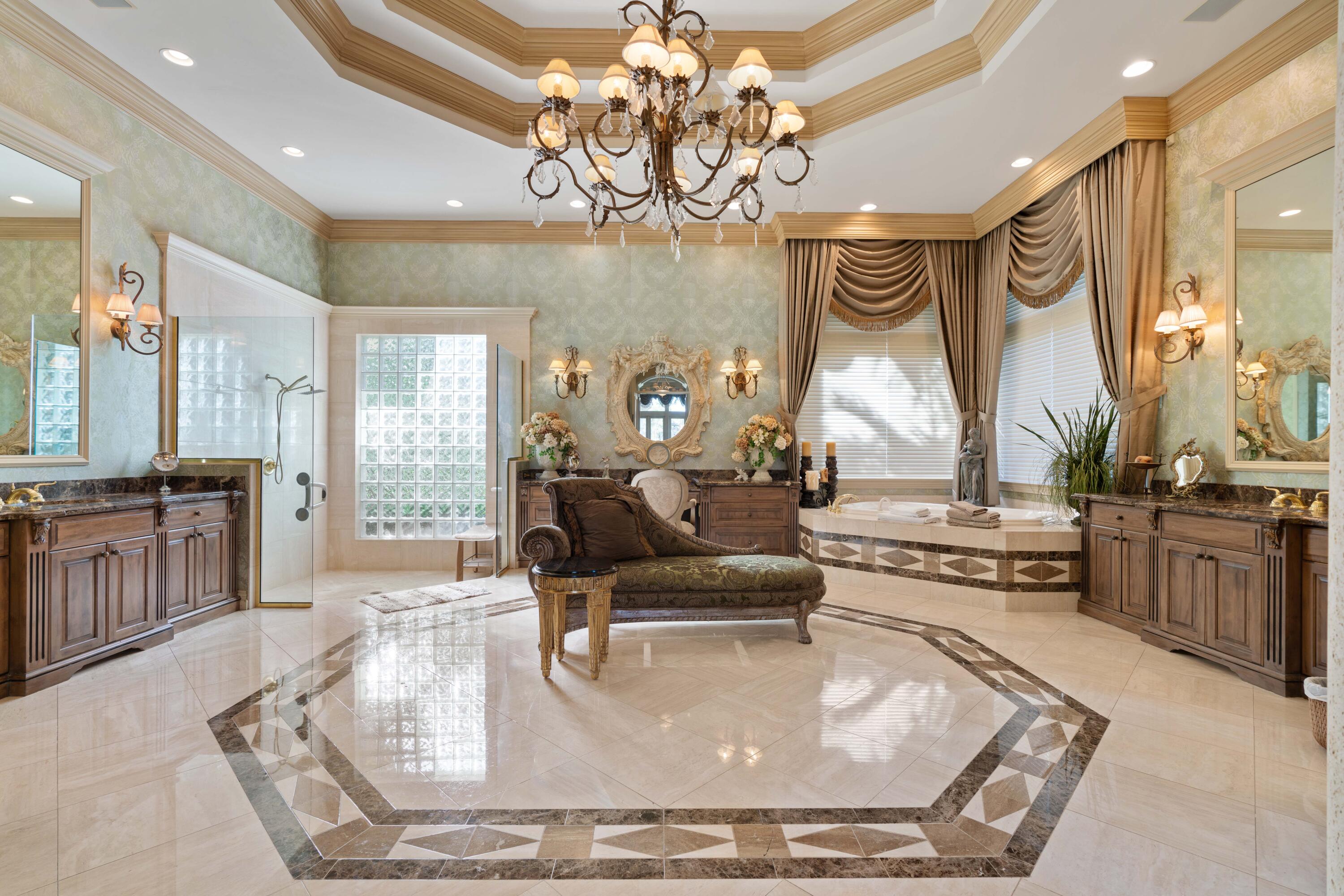 FRENCHMANS CREEK - Residential