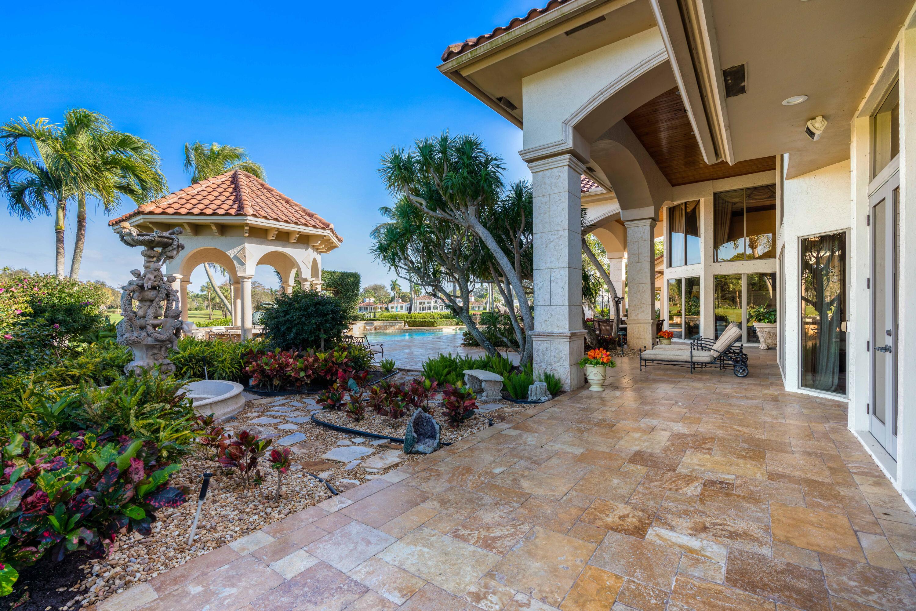 FRENCHMANS CREEK - Residential