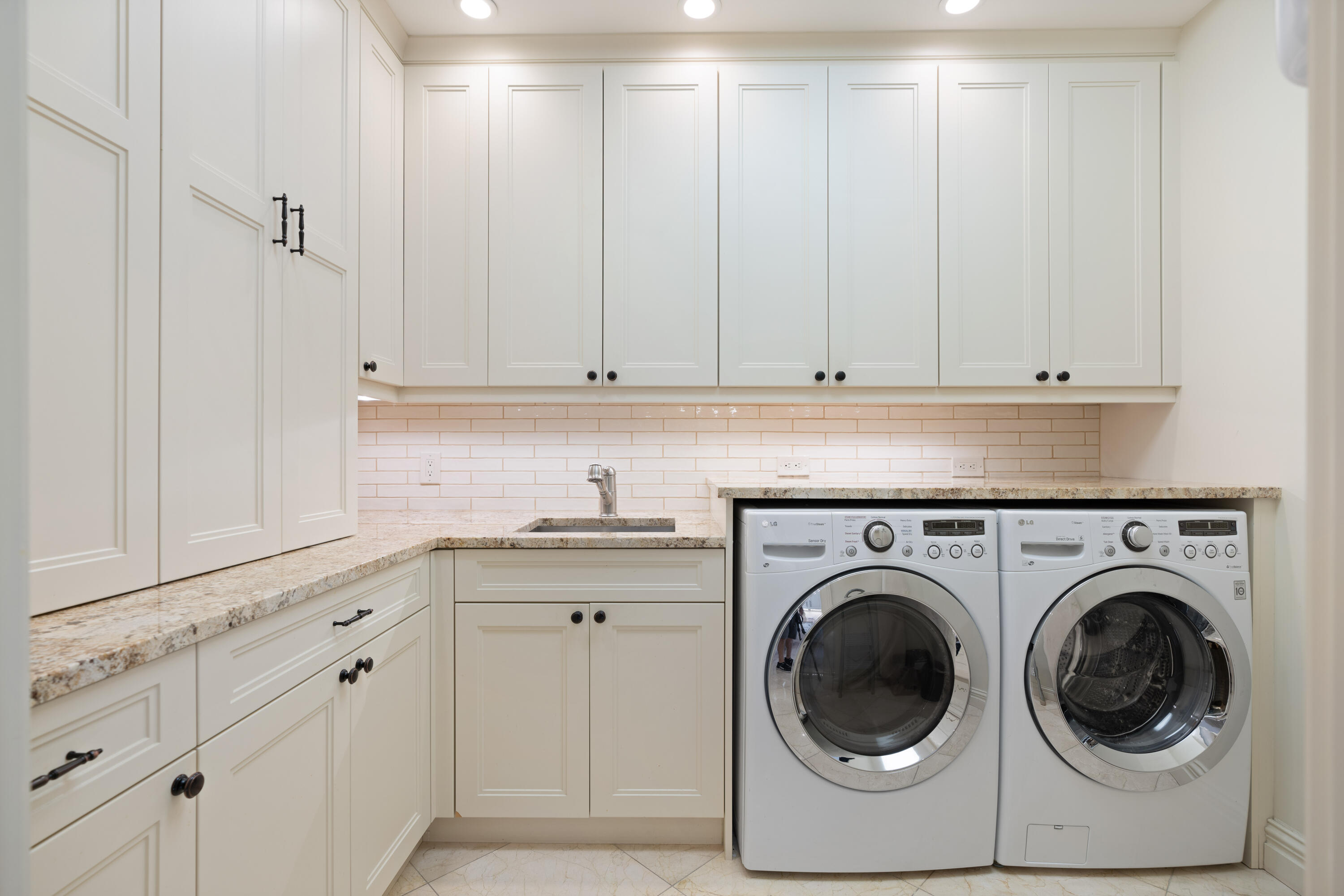 FRENCHMANS CREEK - Residential