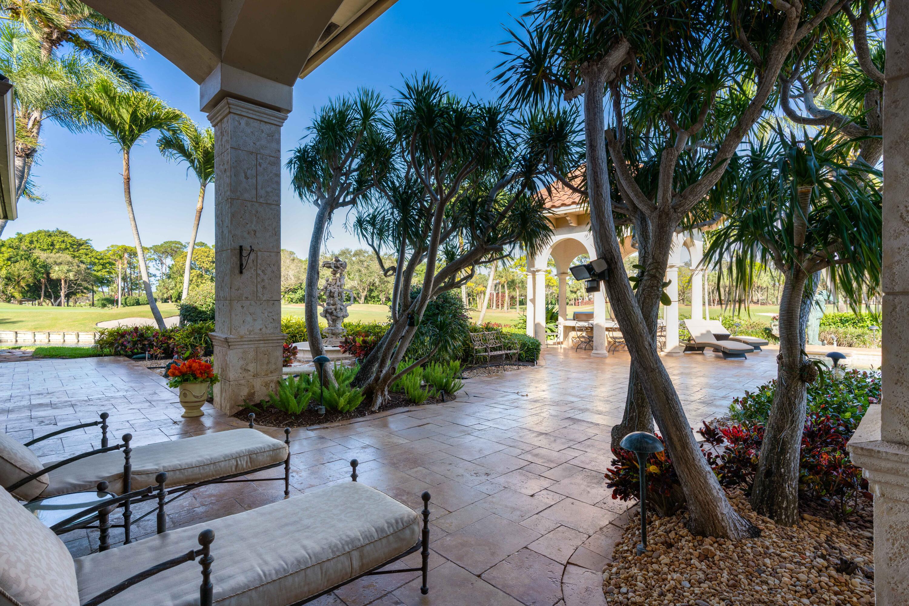 FRENCHMANS CREEK - Residential