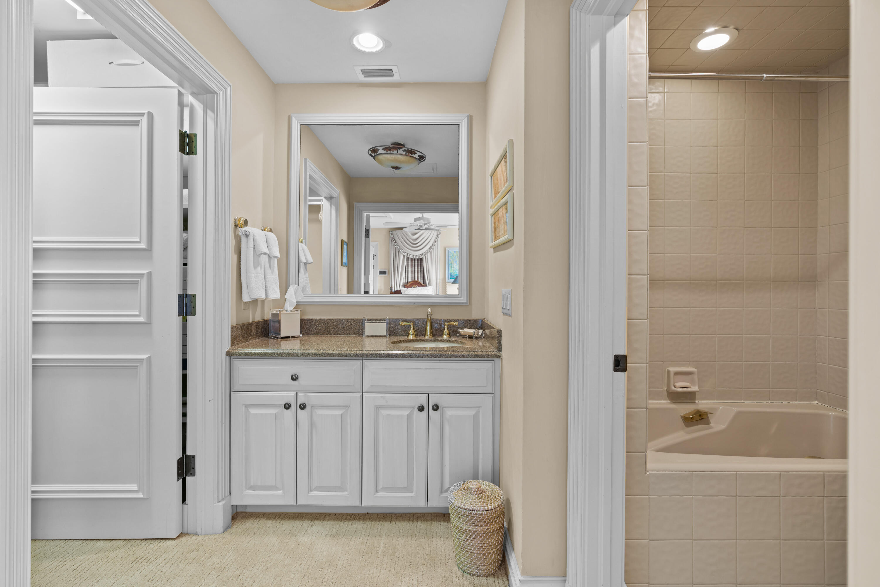 FRENCHMANS CREEK - Residential