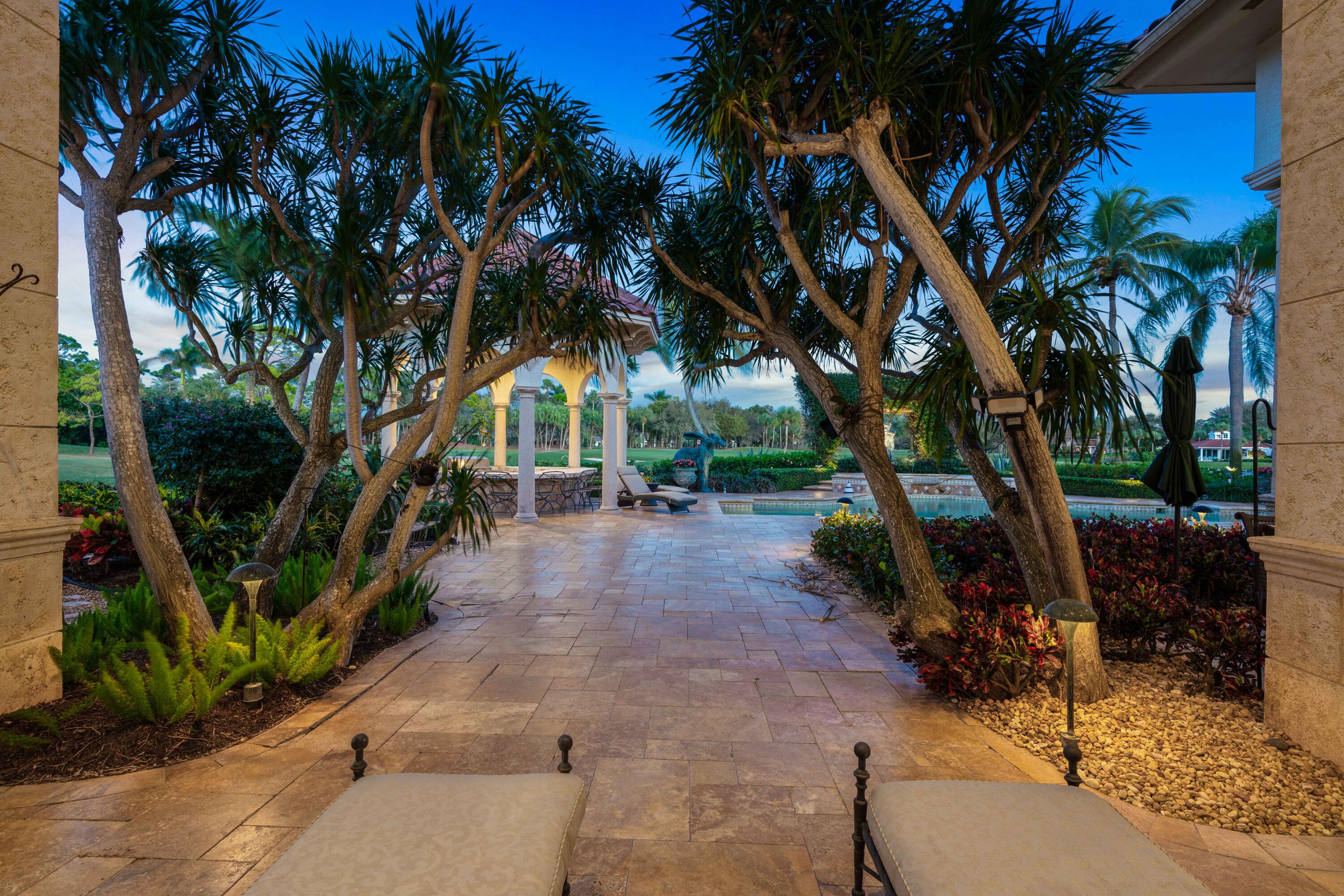 FRENCHMANS CREEK - Residential