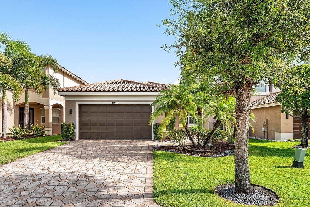 Photo of 8211 Half Dome Court, Boynton Beach, FL 33473 (MLS # R11102994)