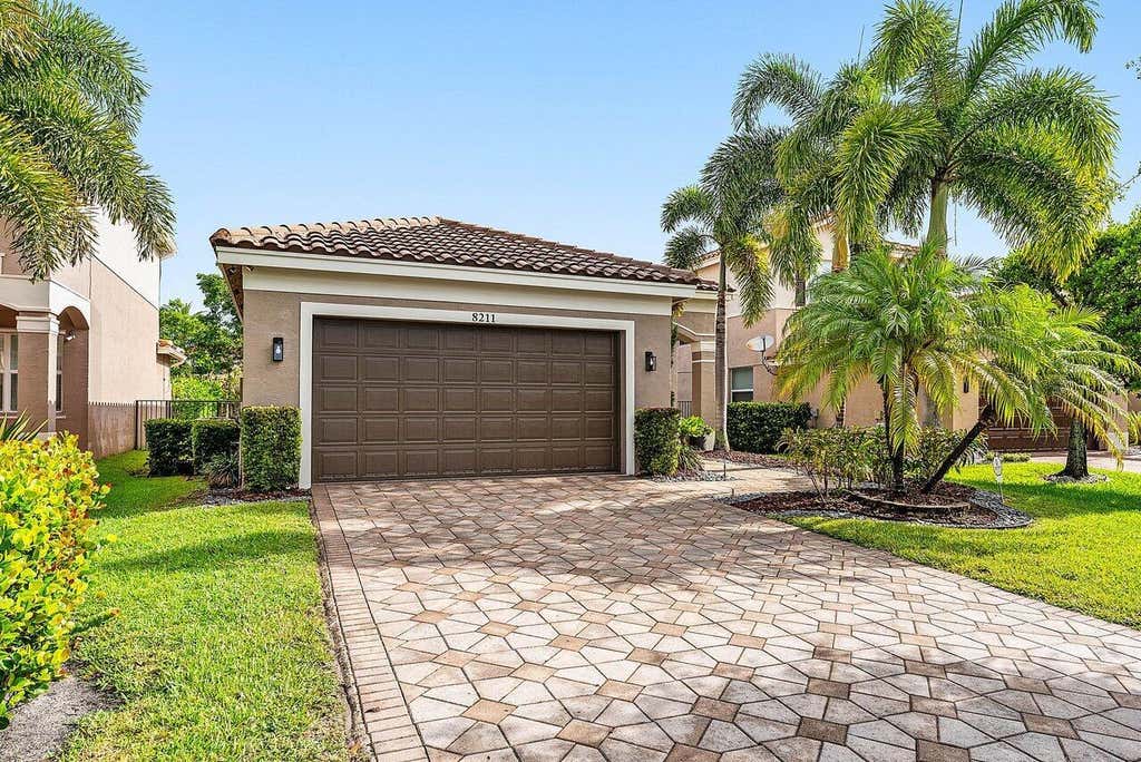 Photo of 8211 Half Dome Court, Boynton Beach, FL 33473 (MLS # R11102994)