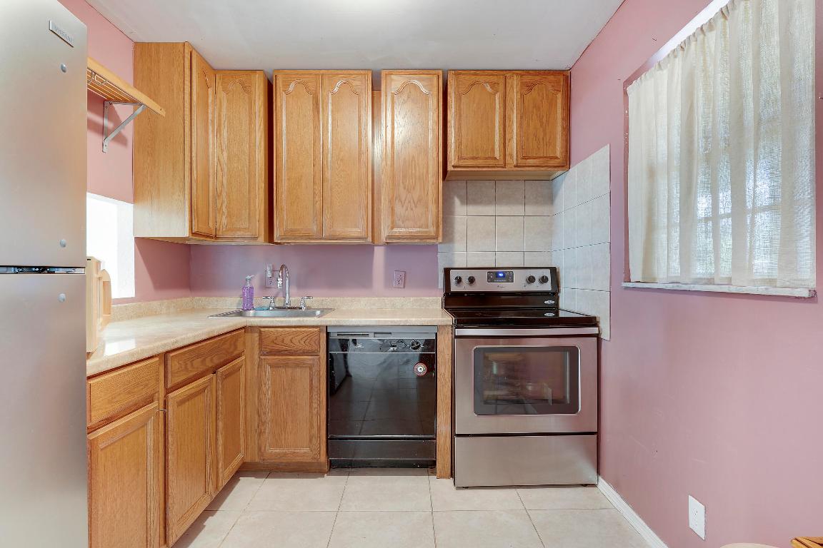 GREENWAY VILLAGE SOUTH CONDO 3 - Residential