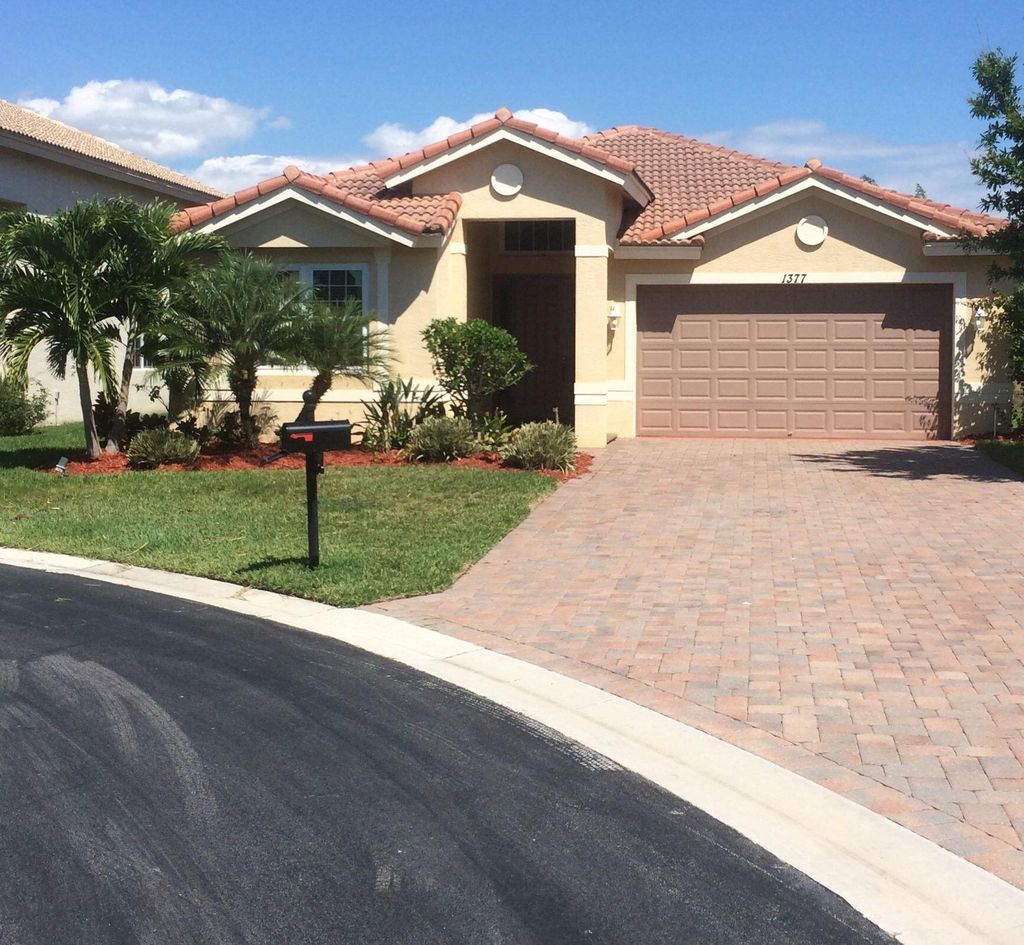 Photo of 1377 SE Fleming Way, Stuart, FL 34997 (MLS # R10770121)