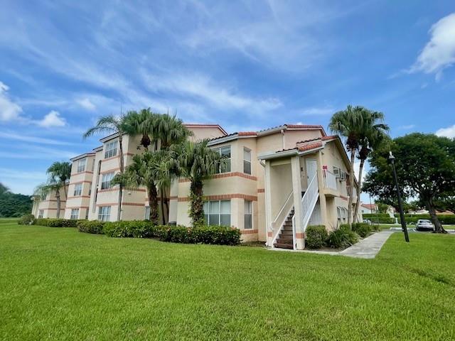 Beautifully Updated 2BR/2BA Condo in Margate! Ideally located and surrounded by a lush golf course, this cozy, well-kept unit offers serene lake and golf views. Recently remodeled with a brand-new kitchen, gorgeous laminate flooring, and new blinds. The community features a clubhouse, swimming pool, gym, tennis courts, and more. Close to shopping centers, restaurants, schools, and major highways. A wonderful opportunity in a desirable and well-maintained area — perfect for tenants and realtors to come visit!