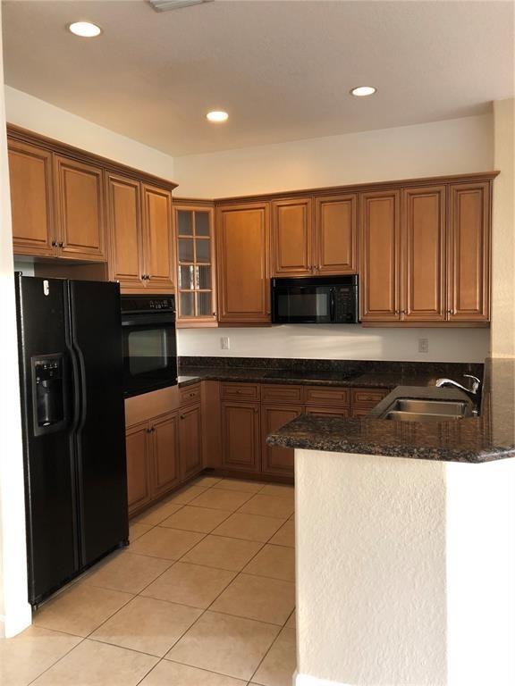 HERON BAY 6 - Residential Lease