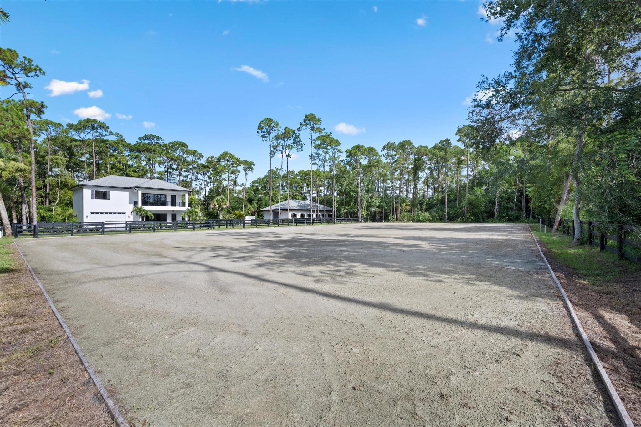 PADDOCK PARK 2 OF WELLING - Residential