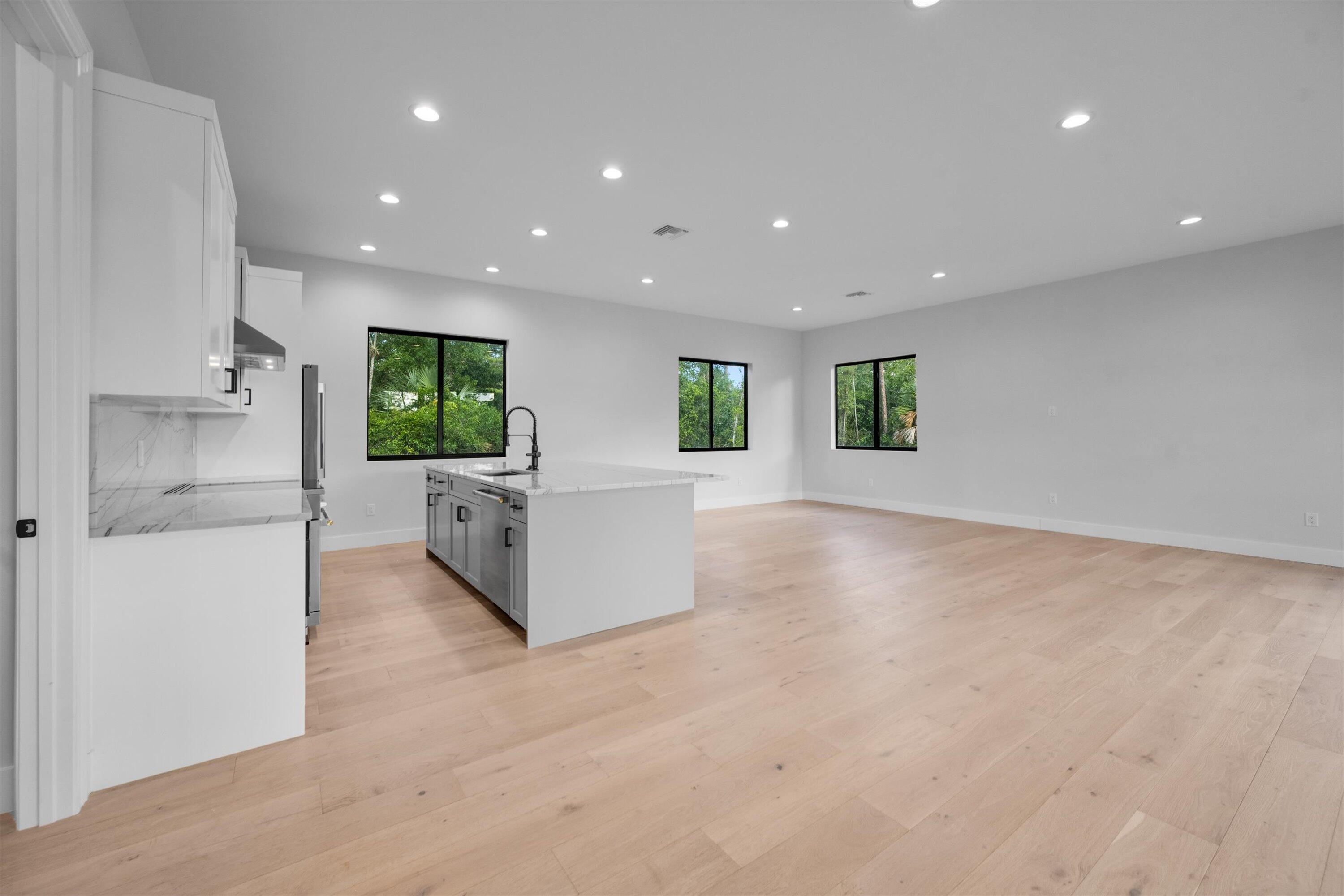 PADDOCK PARK 2 OF WELLING - Residential