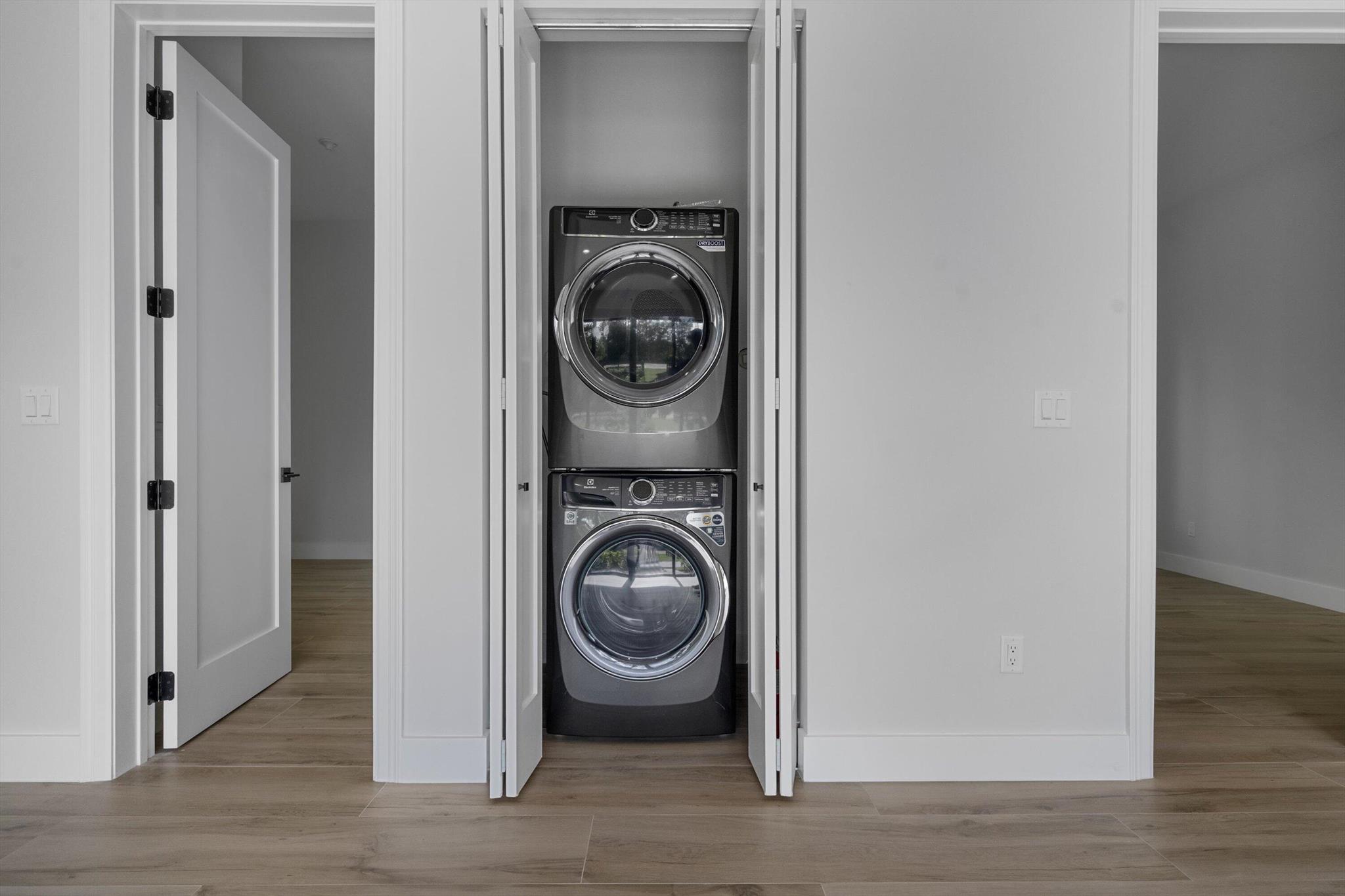 PADDOCK PARK 2 OF WELLING - Residential