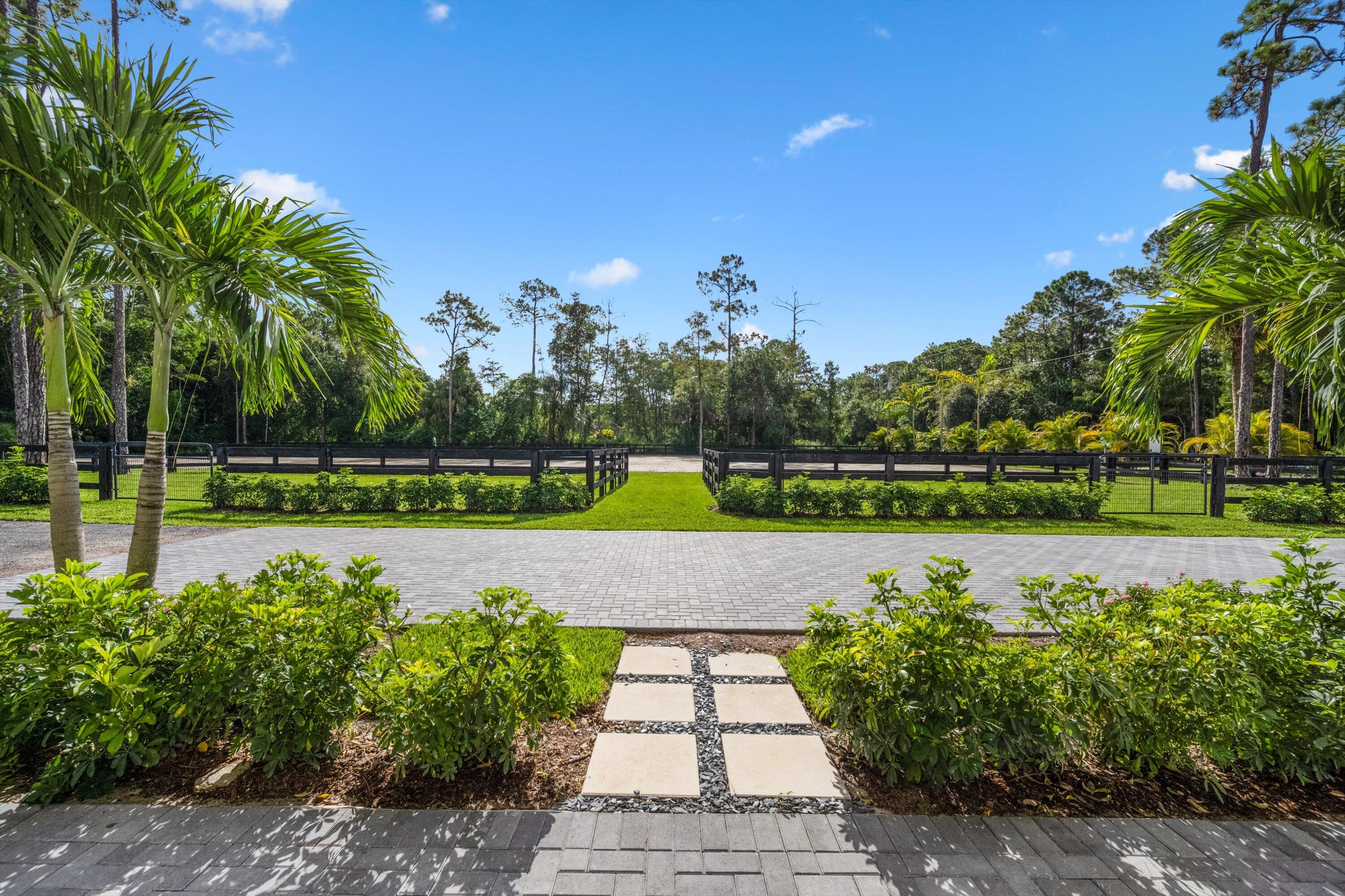 PADDOCK PARK 2 OF WELLING - Residential