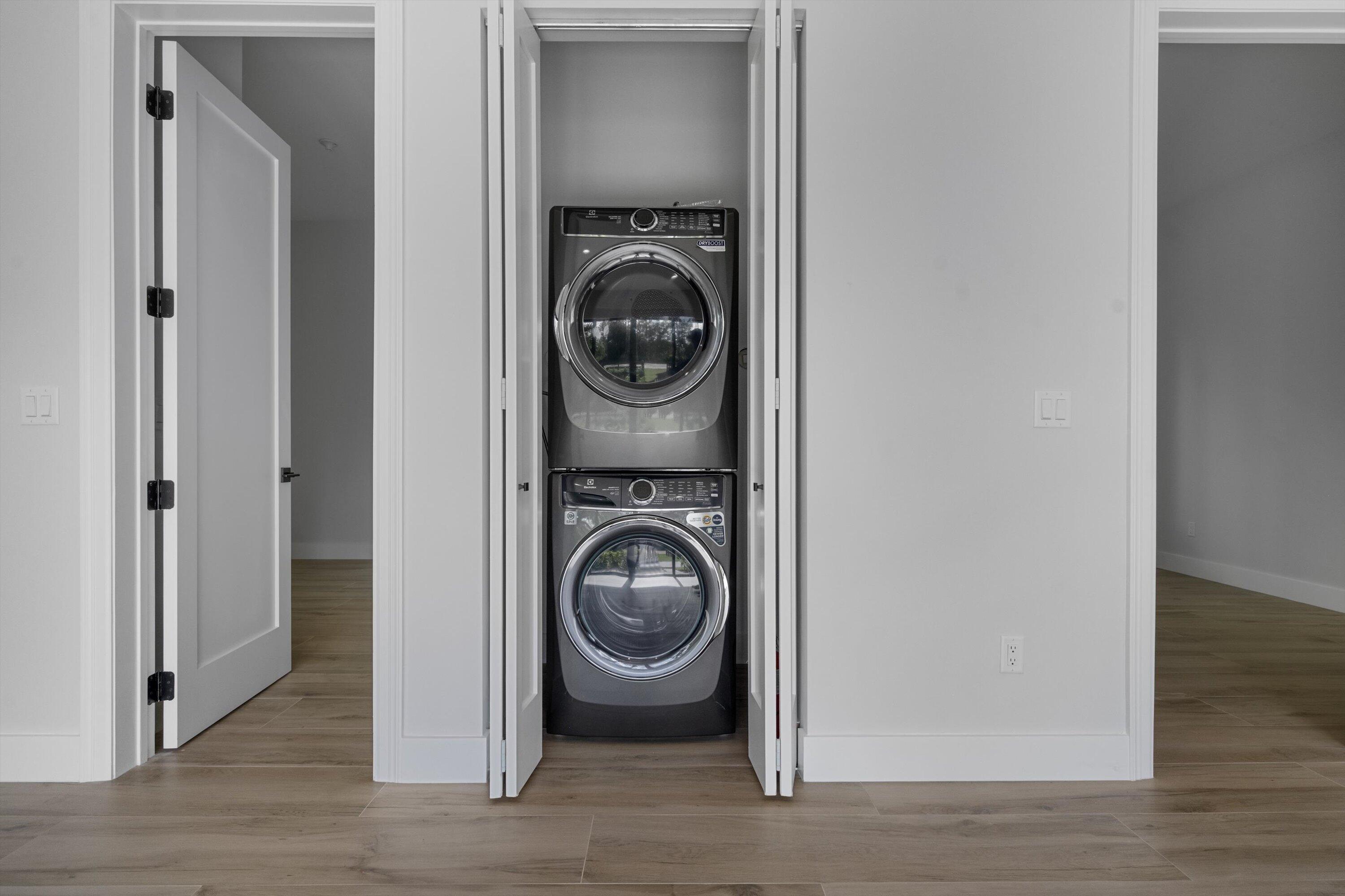 PADDOCK PARK 2 OF WELLING - Residential