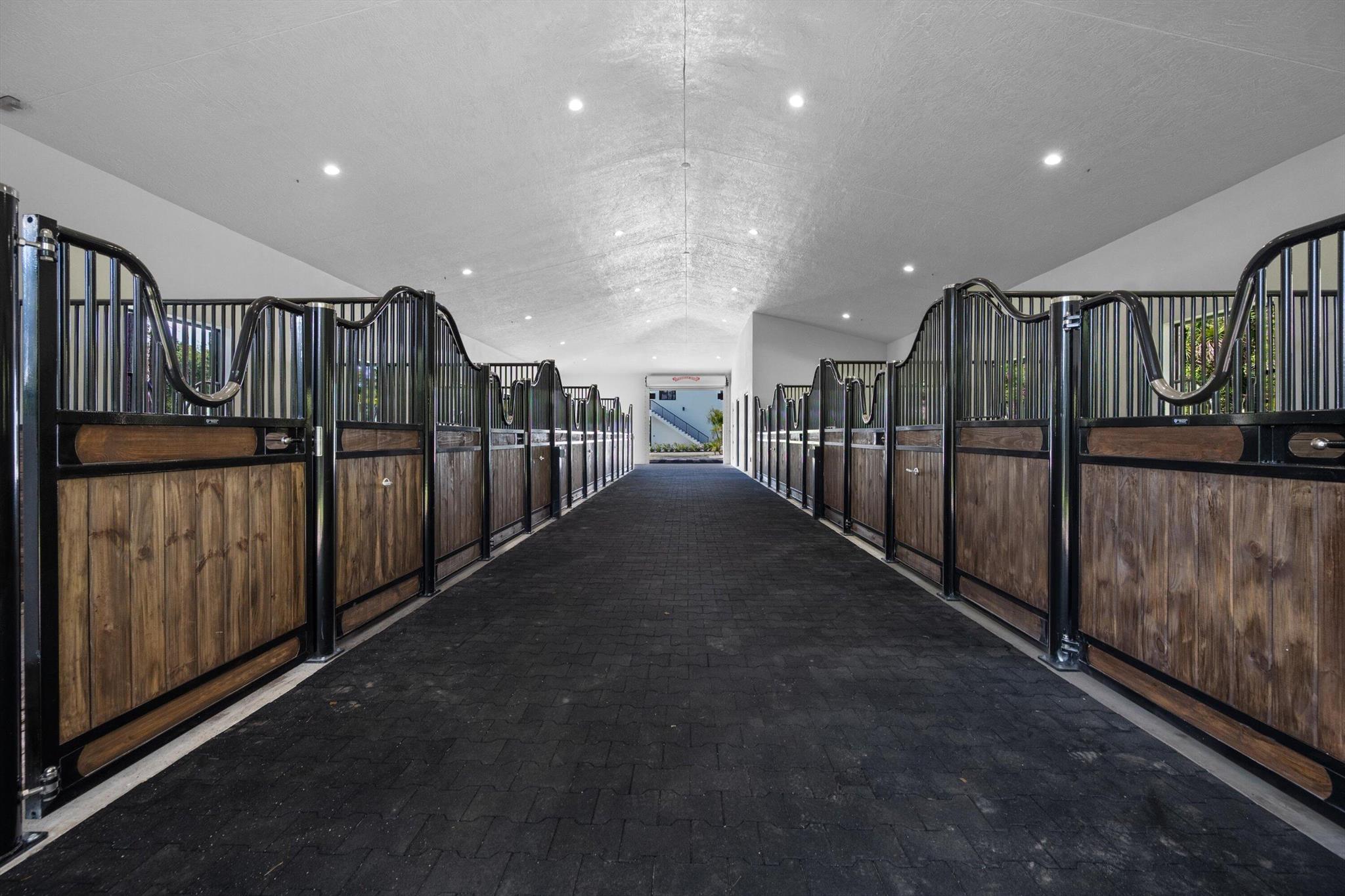 PADDOCK PARK 2 OF WELLING - Residential