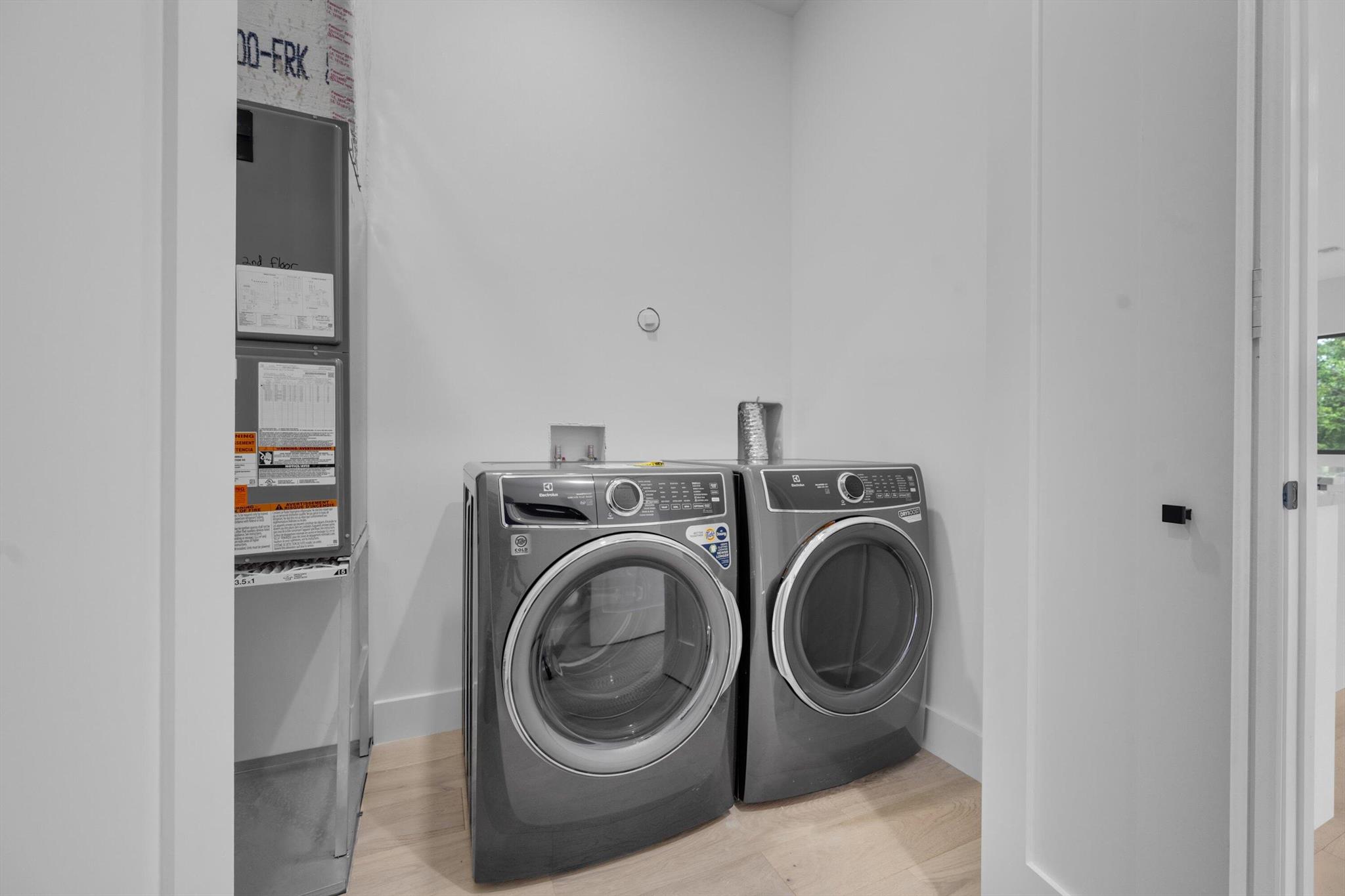 PADDOCK PARK 2 OF WELLING - Residential