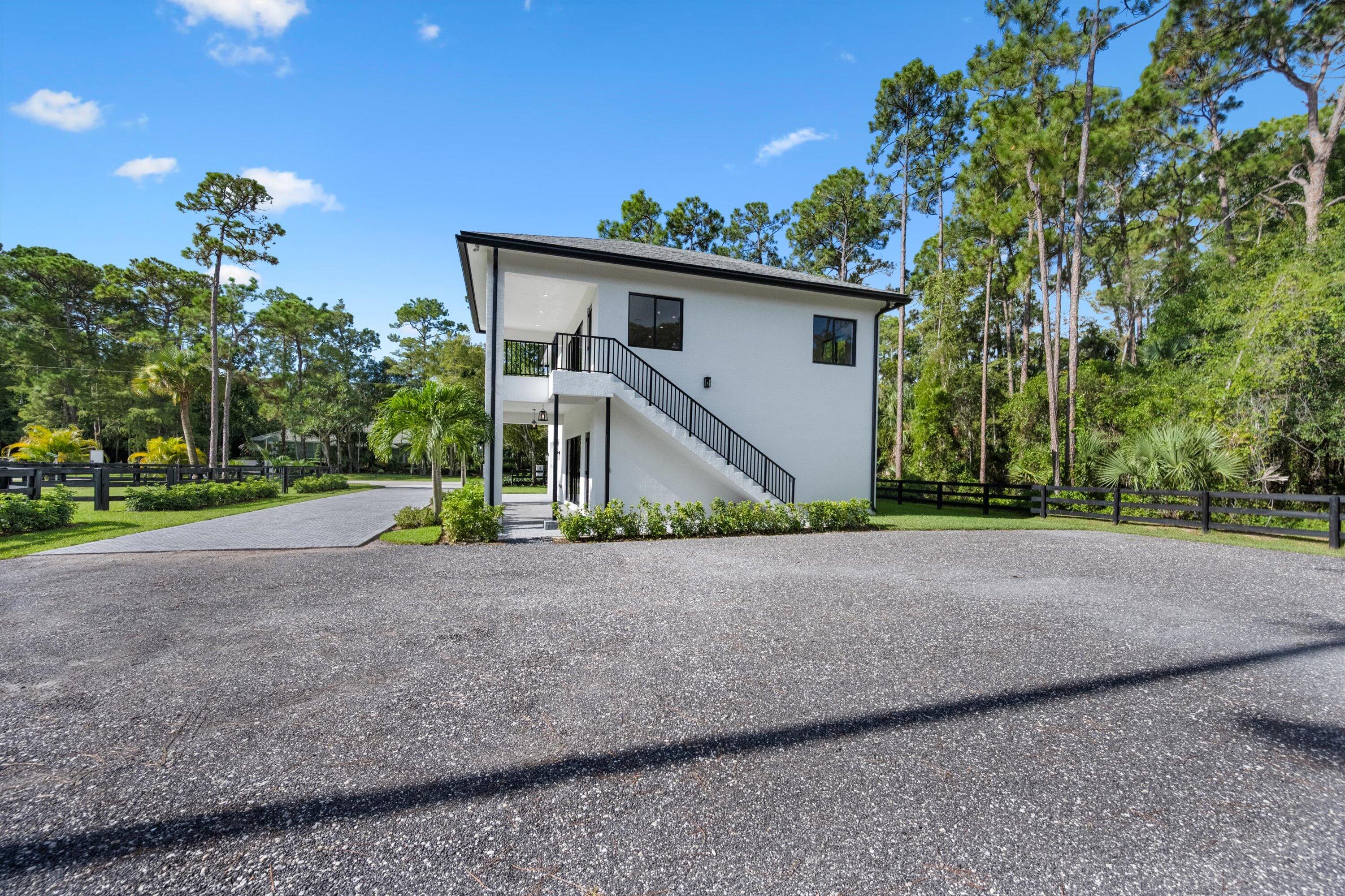 PADDOCK PARK 2 OF WELLING - Residential