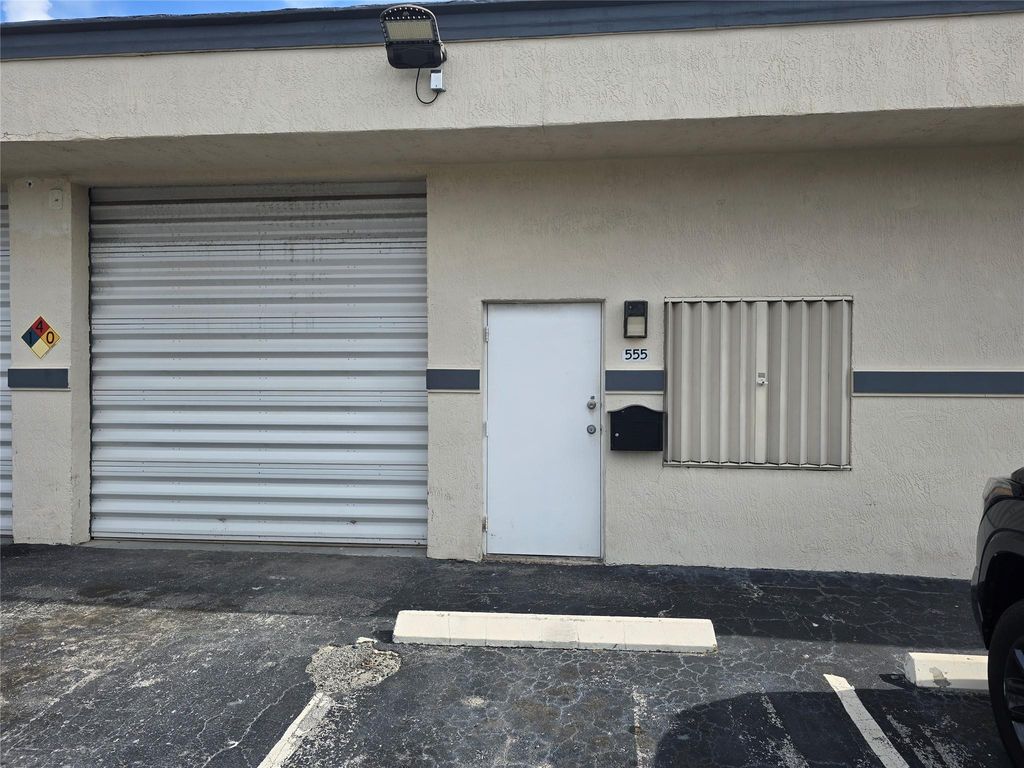 Photo of 551 NE 28th Court, Pompano Beach, FL 33064 (MLS # F10519391)