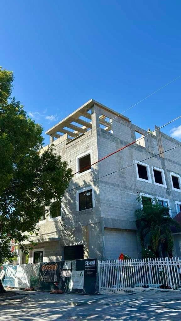 355 NW 31st St 107
