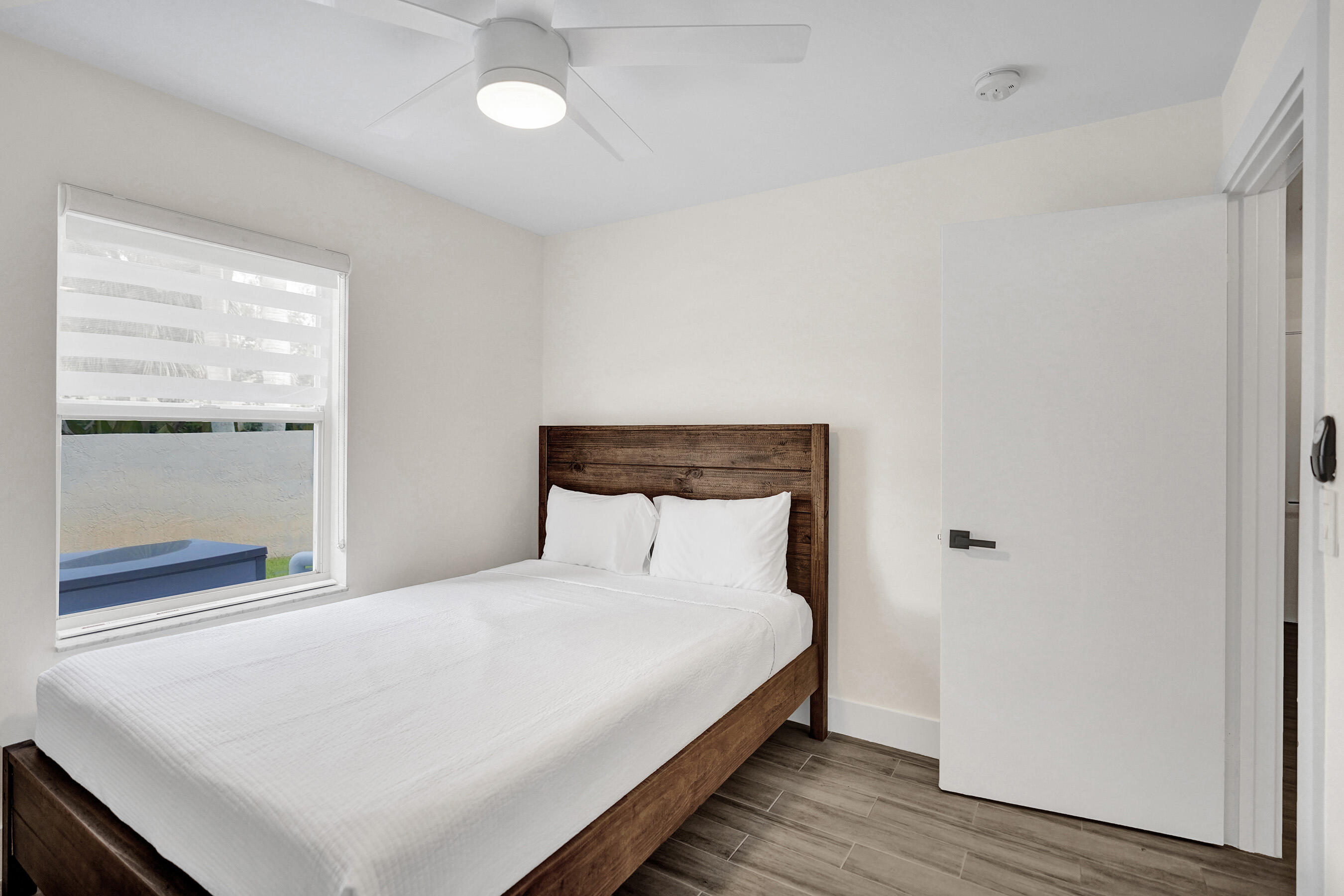 BOCA CHASE TR 9 B - Residential Lease