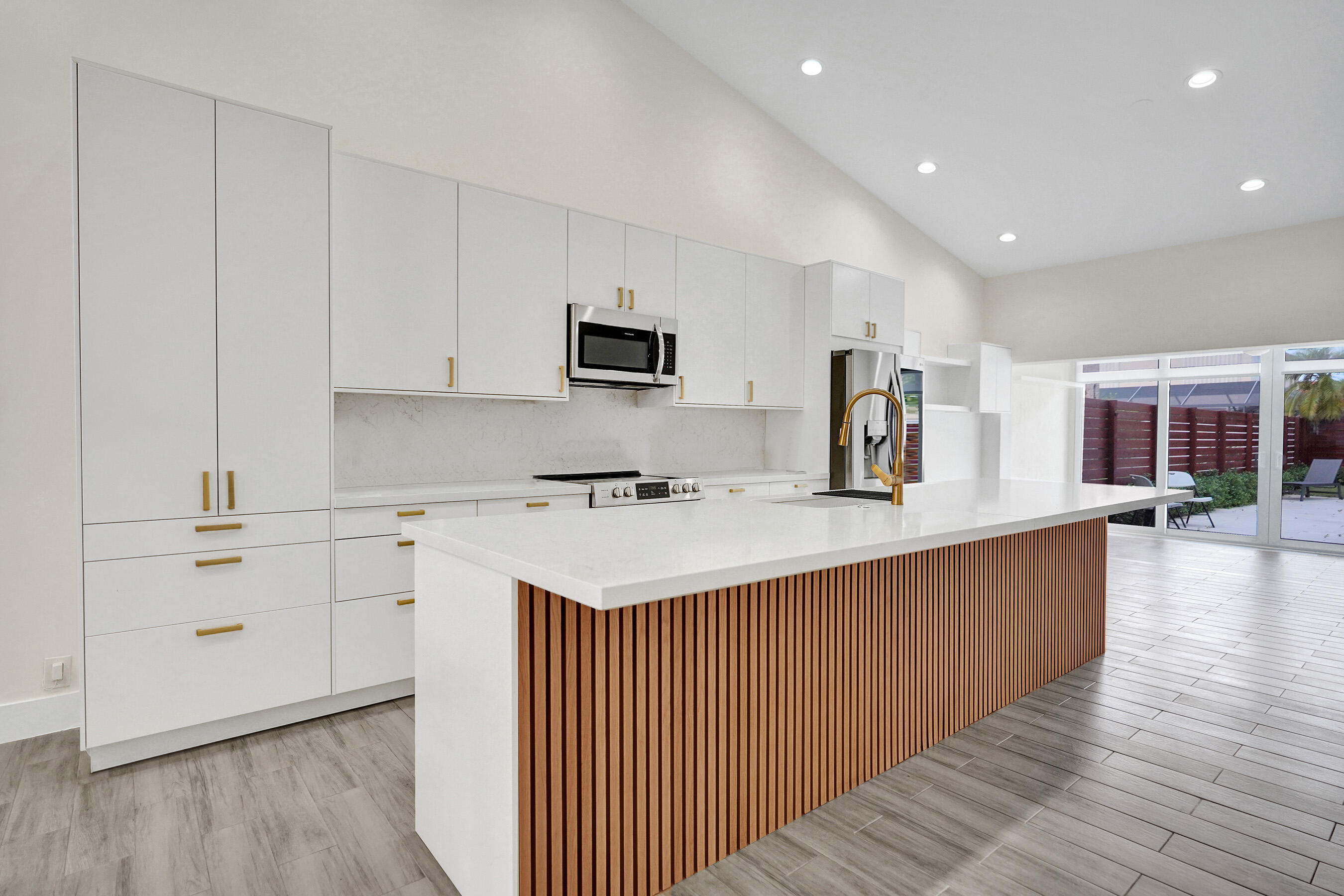 BOCA CHASE TR 9 B - Residential Lease