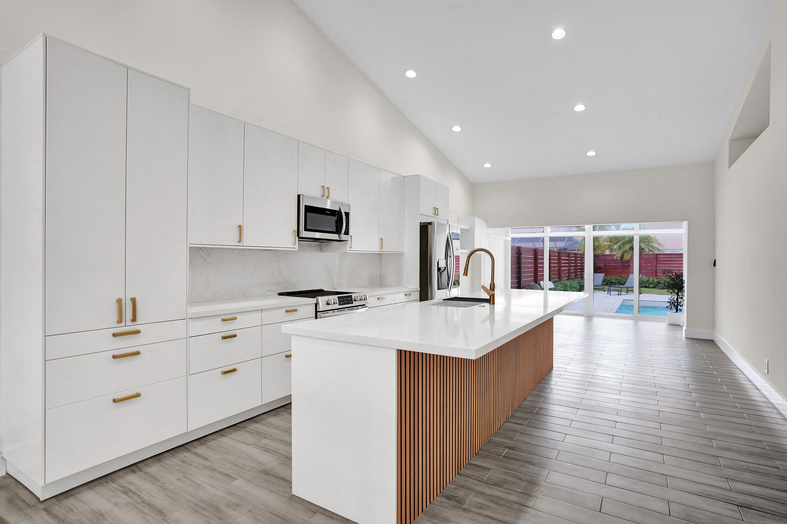 BOCA CHASE TR 9 B - Residential Lease