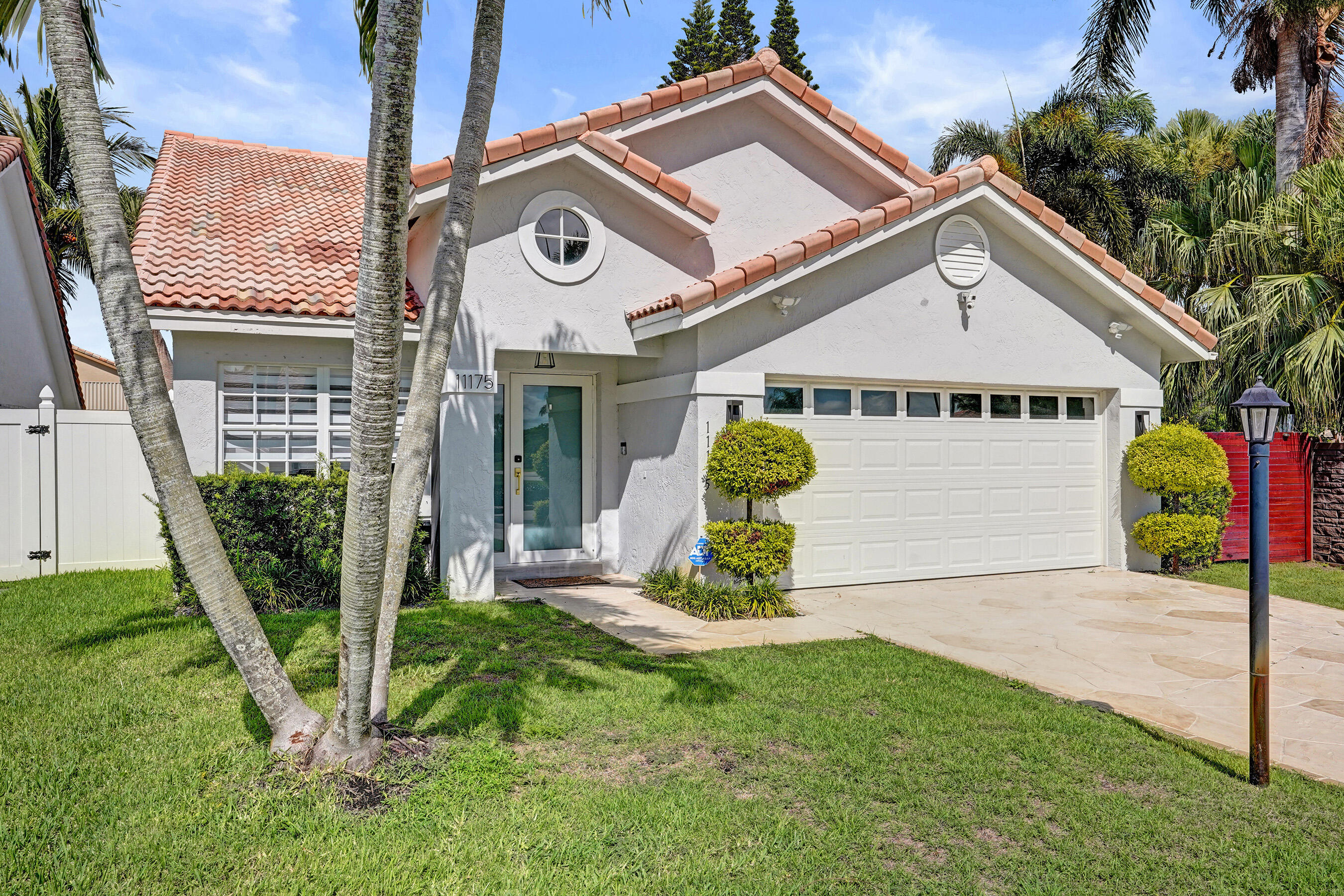 BOCA CHASE TR 9 B - Residential Lease