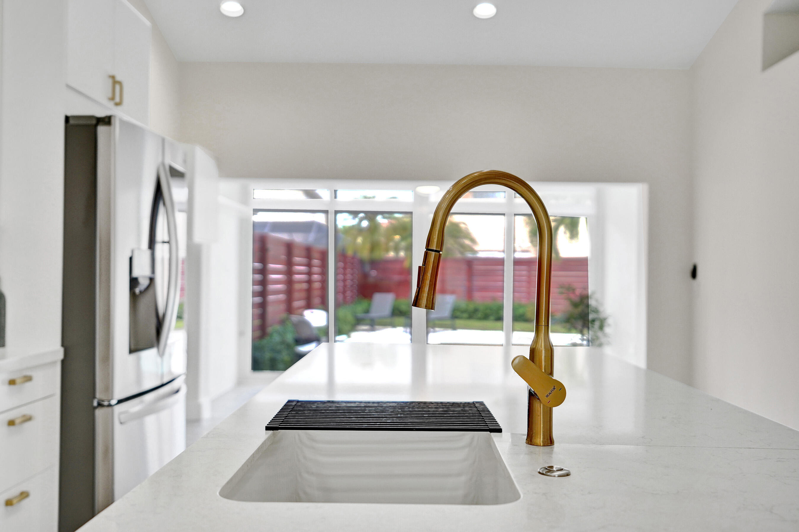 BOCA CHASE TR 9 B - Residential Lease