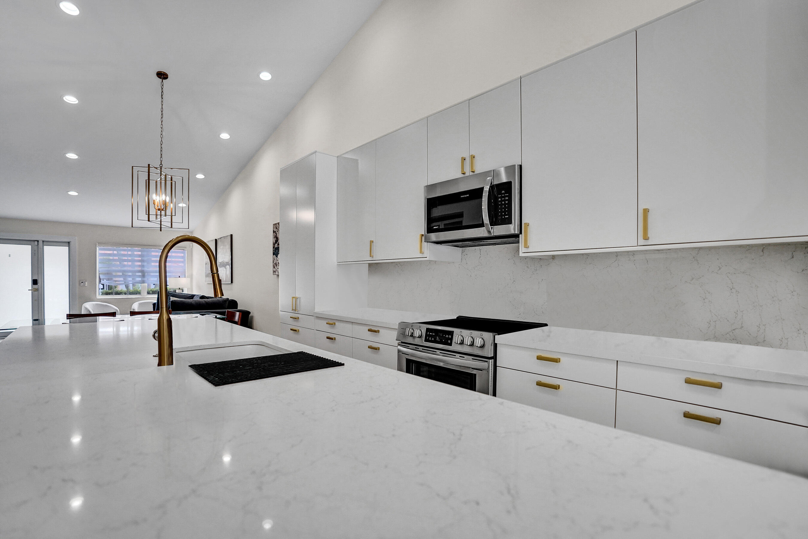 BOCA CHASE TR 9 B - Residential Lease