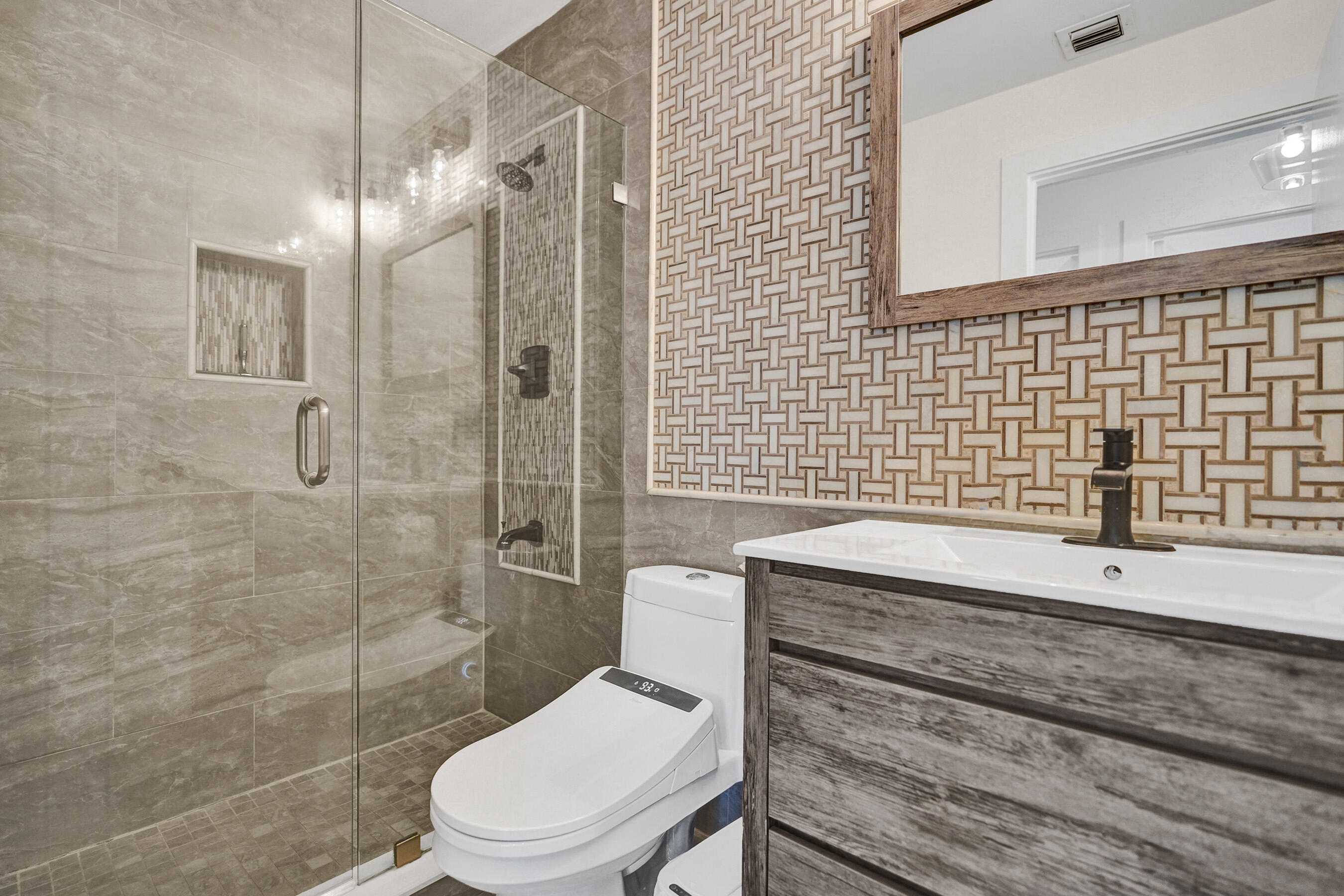 BOCA CHASE TR 9 B - Residential Lease