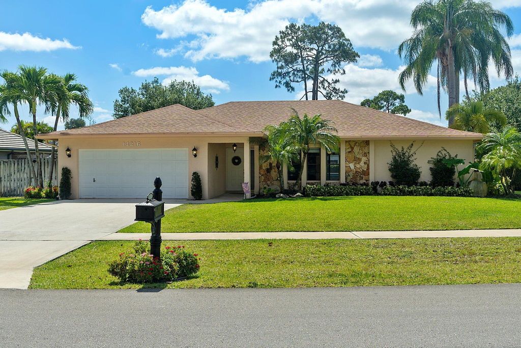 Photo of 14216 Blackberry Drive, Wellington, FL 33414 (MLS # R10978863)