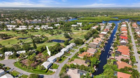 Single Family Residence in Jupiter FL 8753 Riverfront Terrace Ter 1.jpg