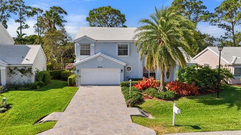 Single Family Residence in Tequesta FL 8753 Riverfront Terrace.jpg