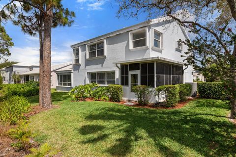 Single Family Residence in Jupiter FL 8753 Riverfront Terrace Ter 3.jpg