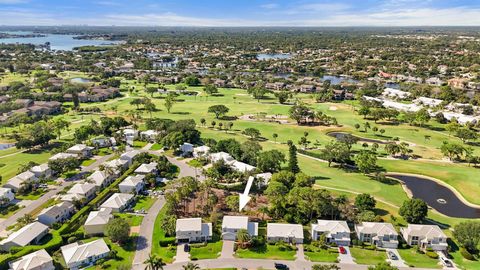 Single Family Residence in Jupiter FL 8753 Riverfront Terrace Ter 34.jpg