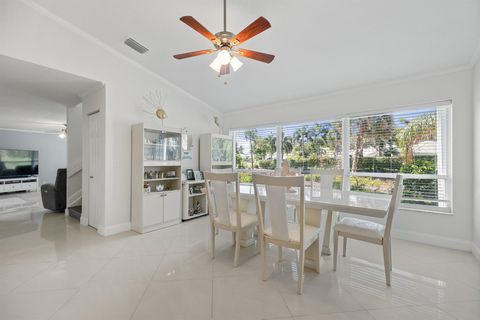 Single Family Residence in Jupiter FL 8753 Riverfront Terrace Ter 9.jpg