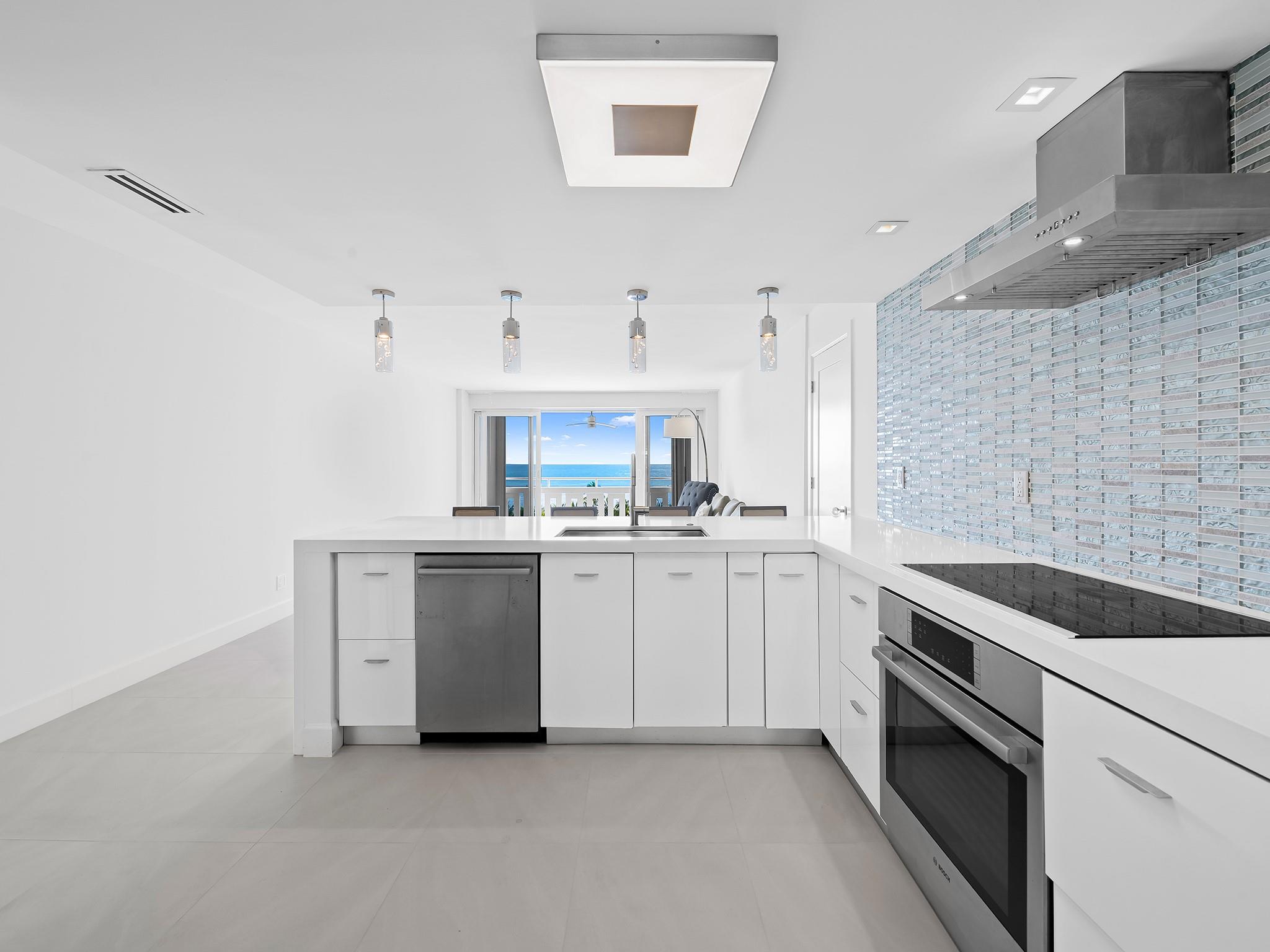 Everglades House Condo - Residential Lease