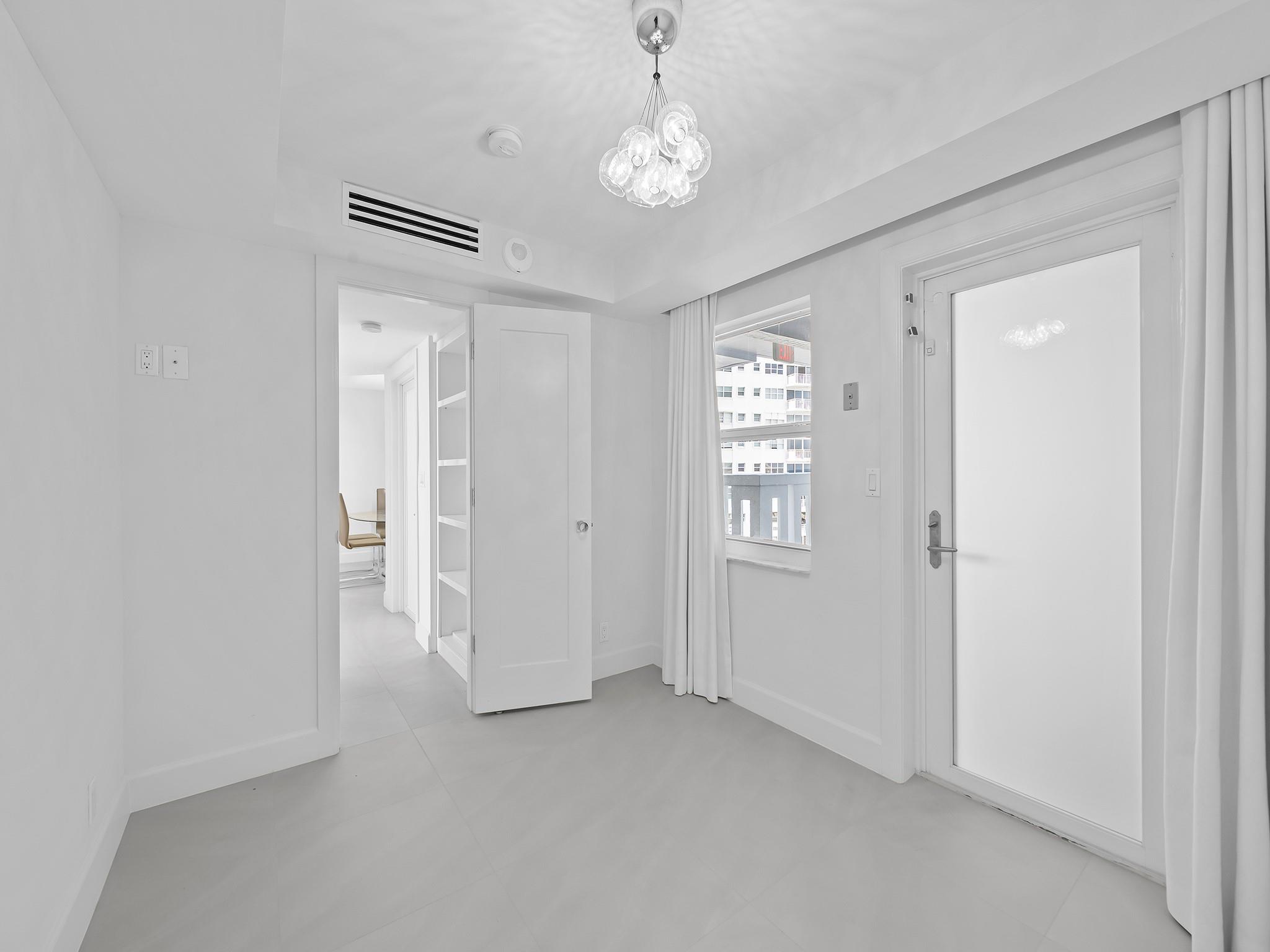 Everglades House Condo - Residential Lease