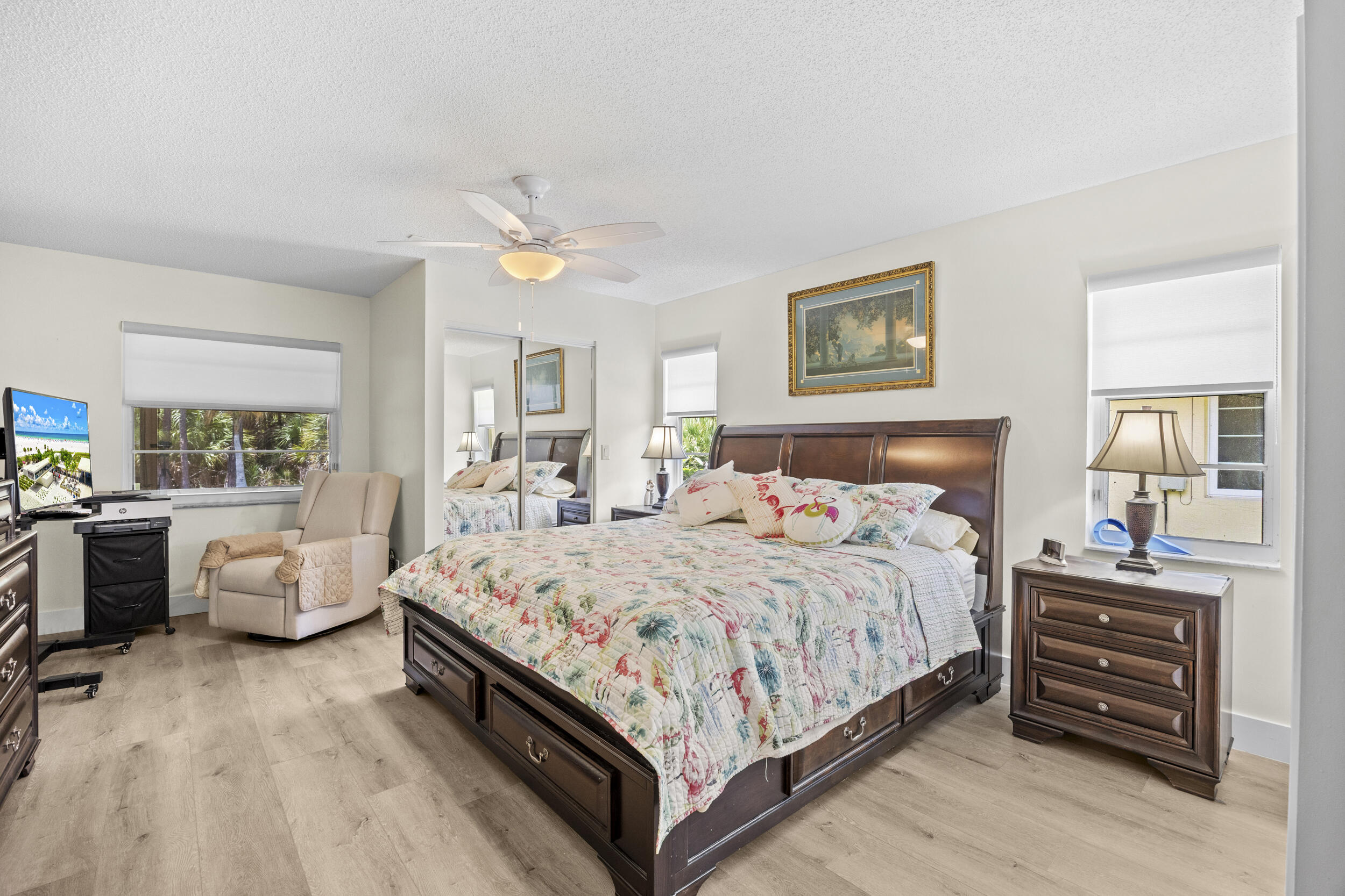 WHISPERING SOUND - Residential