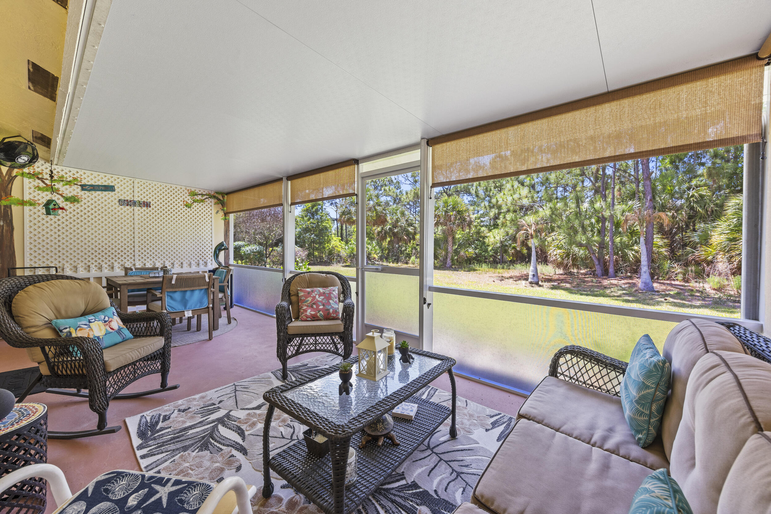 WHISPERING SOUND - Residential