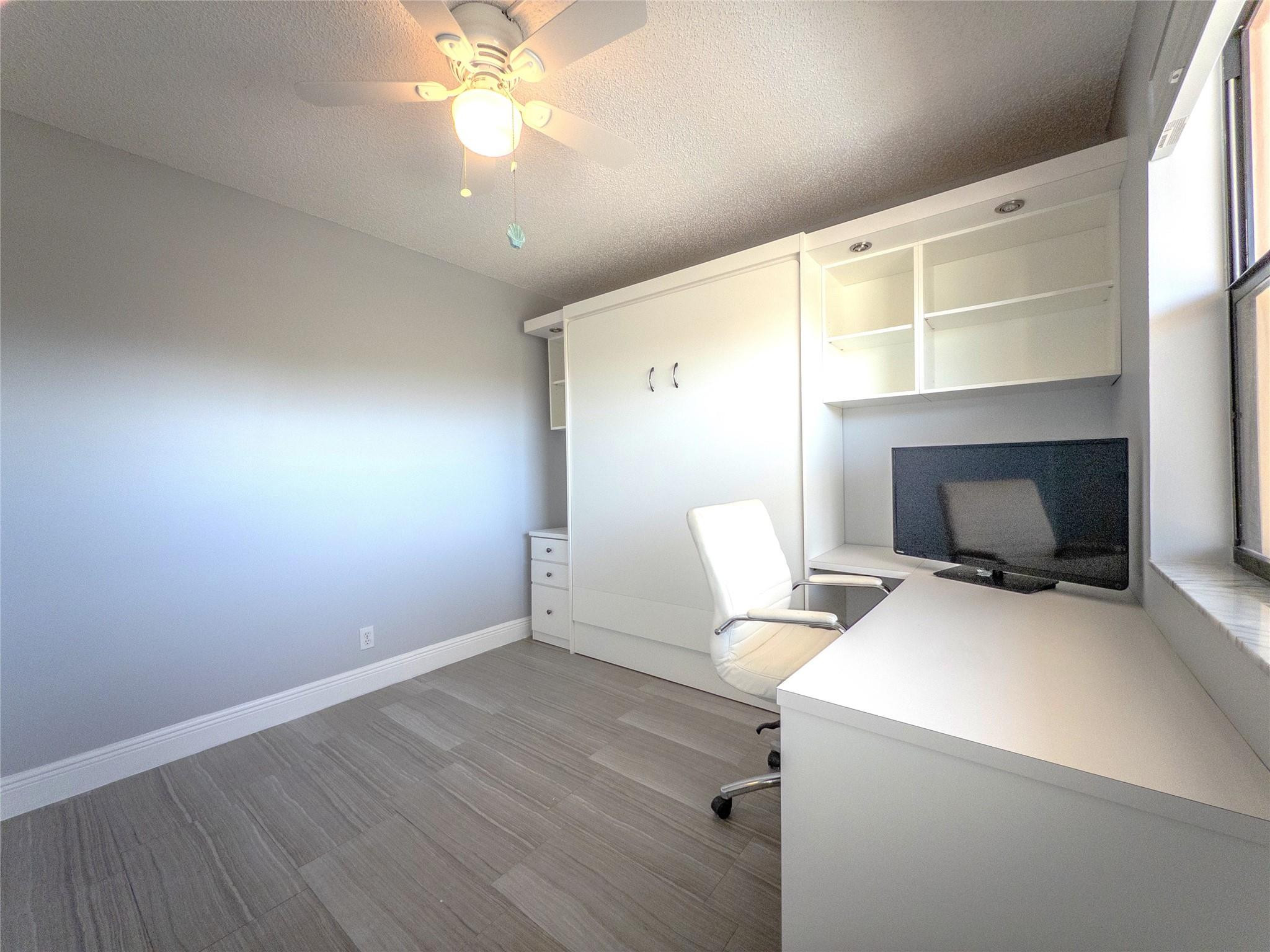 SUNRISE LAKES PHASE 4 - Residential