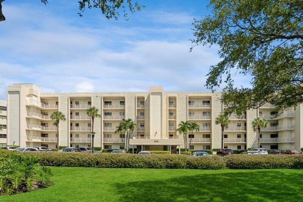 Photo of 200 Intracoastal Place #305, Jupiter, FL 33469 (MLS # R10969746)