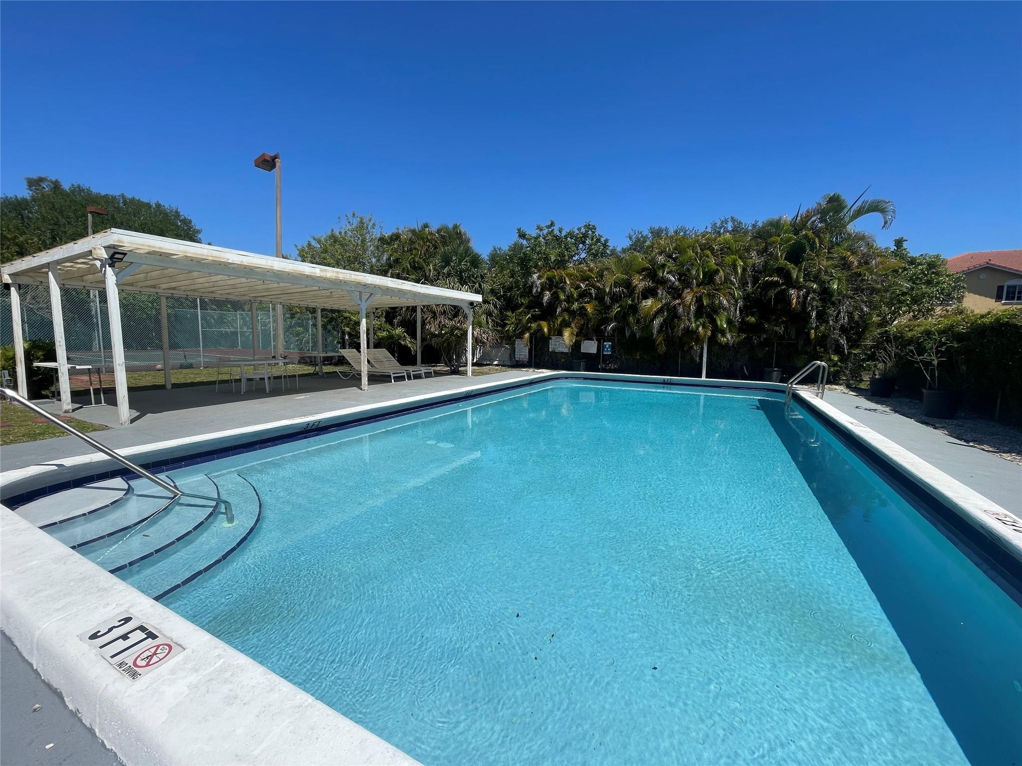 THE GARDENS OF BURNHAM - Residential