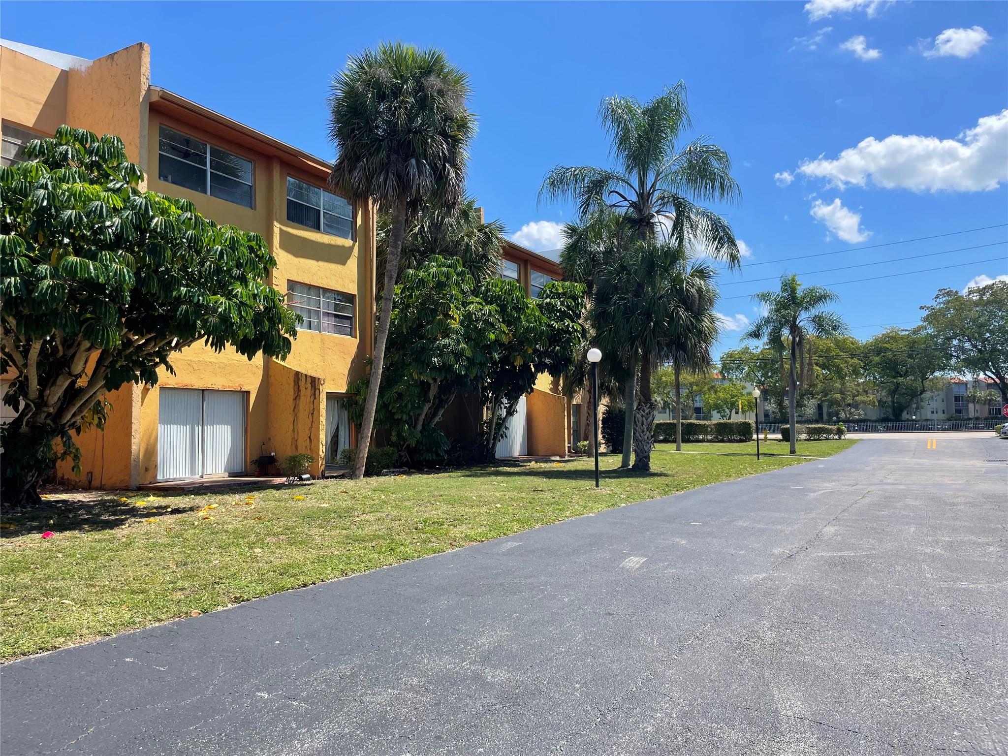 THE GARDENS OF BURNHAM - Residential