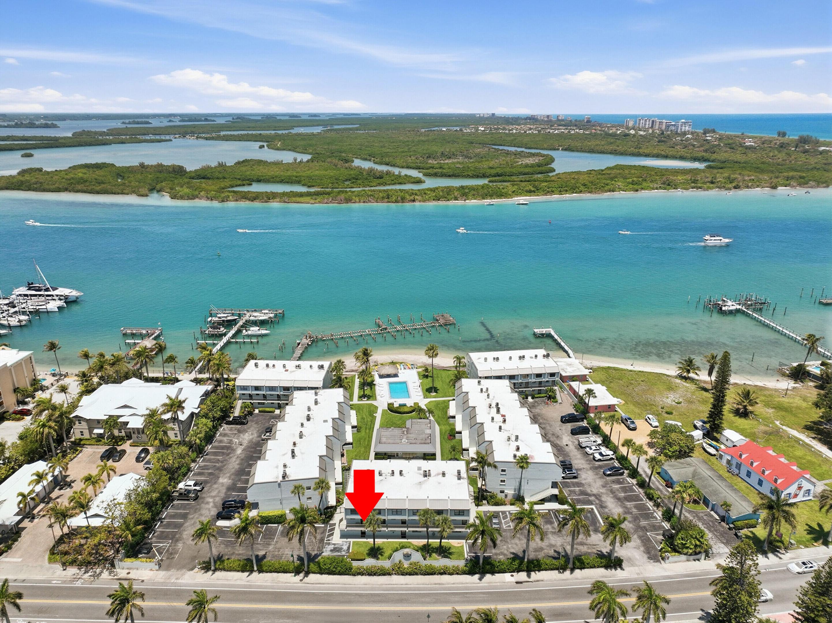 LA ENTRADA DEL MAR CONDOMINIUM - Residential